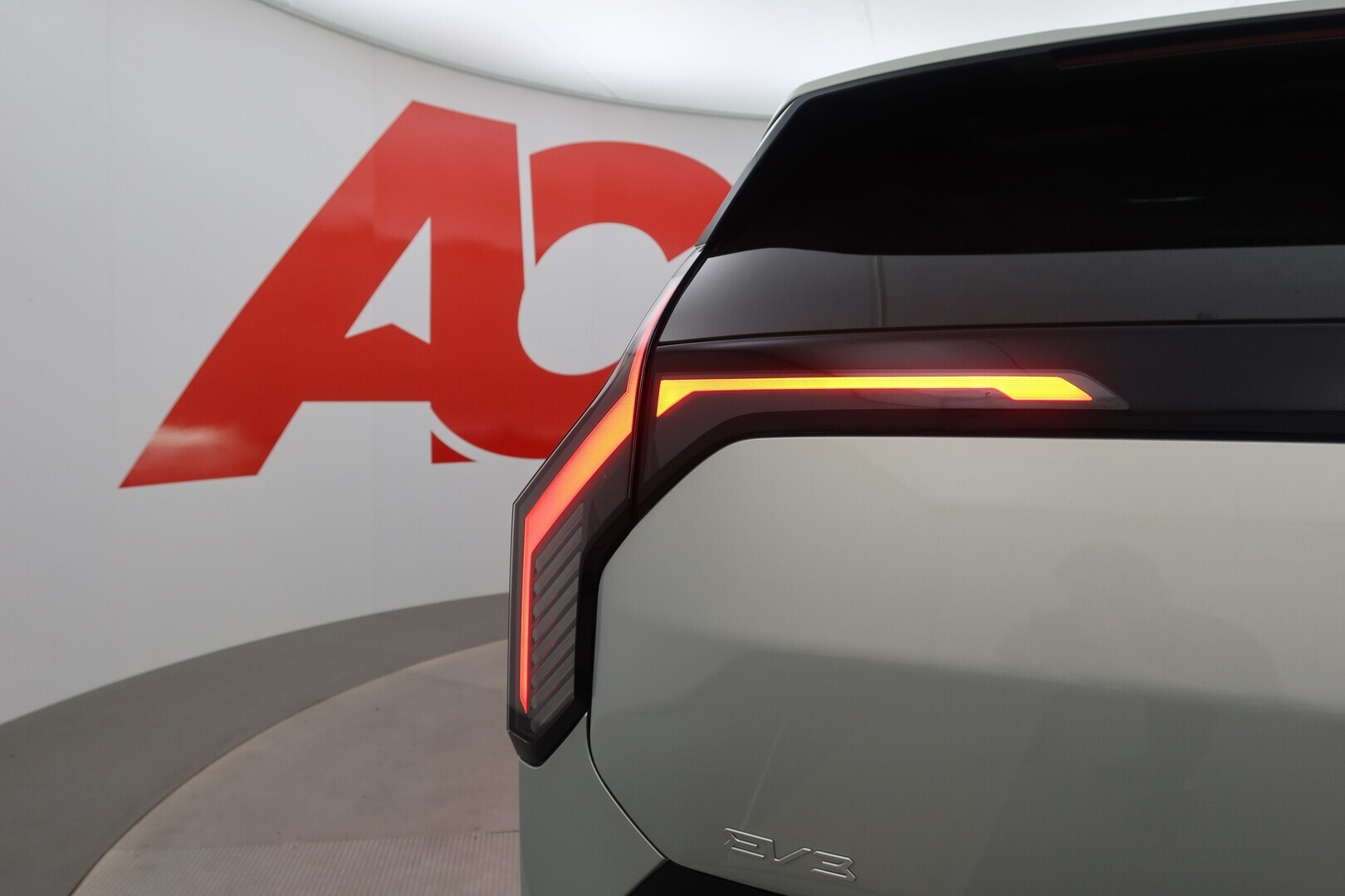 KIA EV3 2025