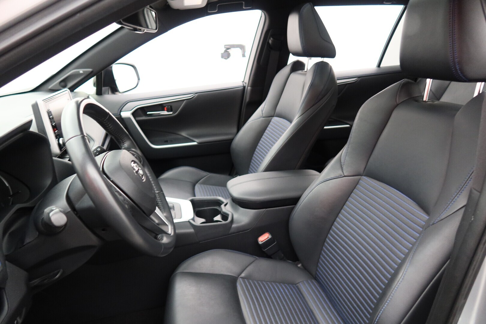 TOYOTA RAV4 2021