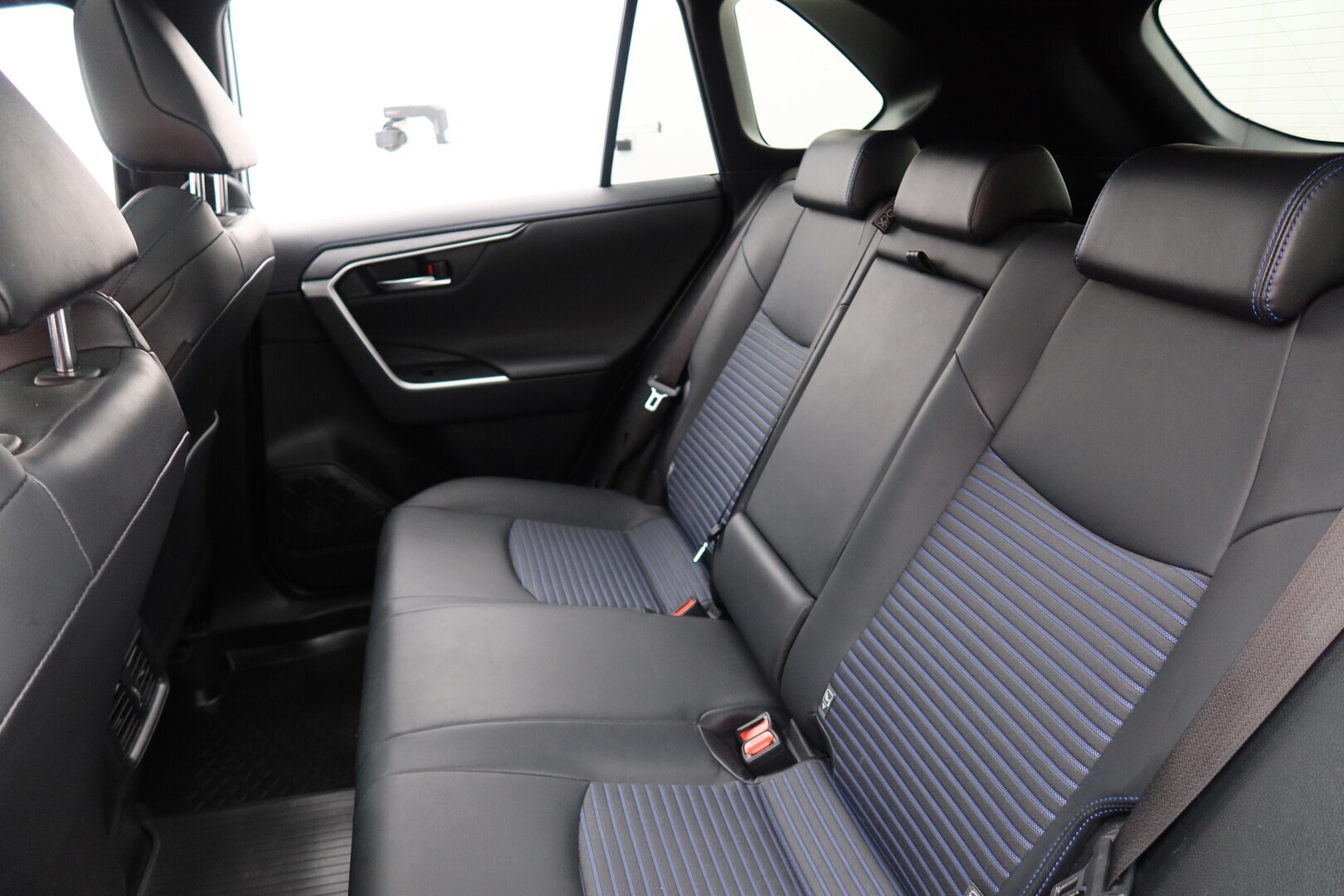 TOYOTA RAV4 2021