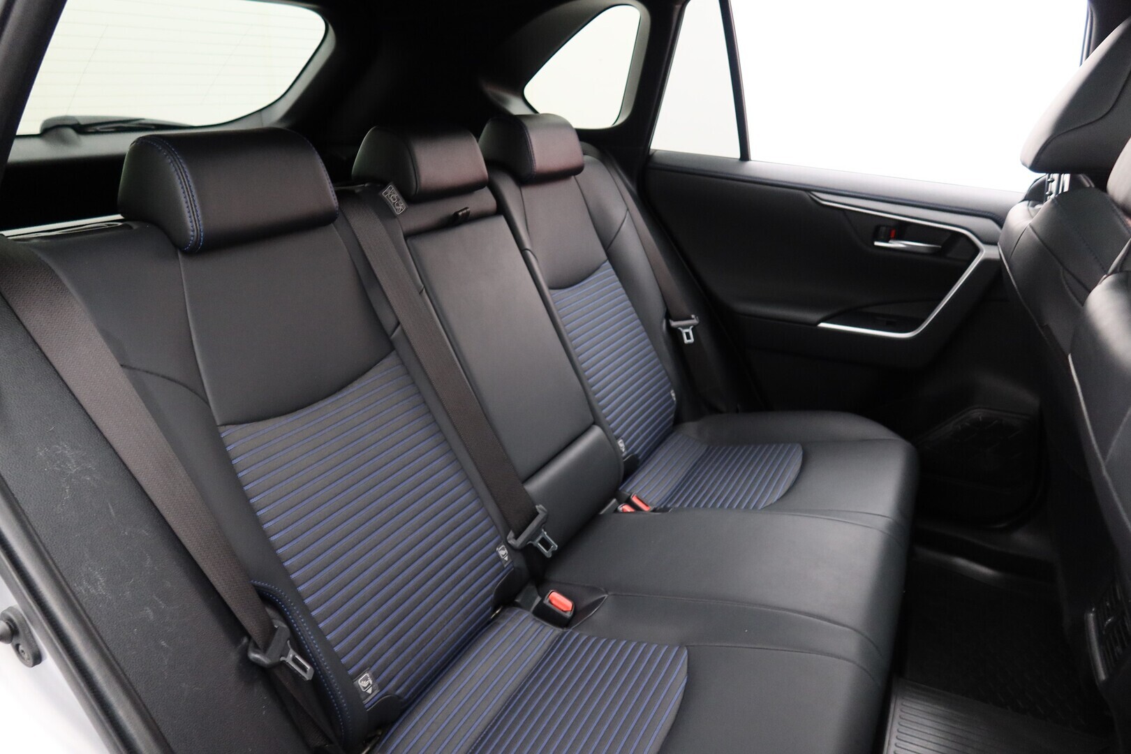 TOYOTA RAV4 2021