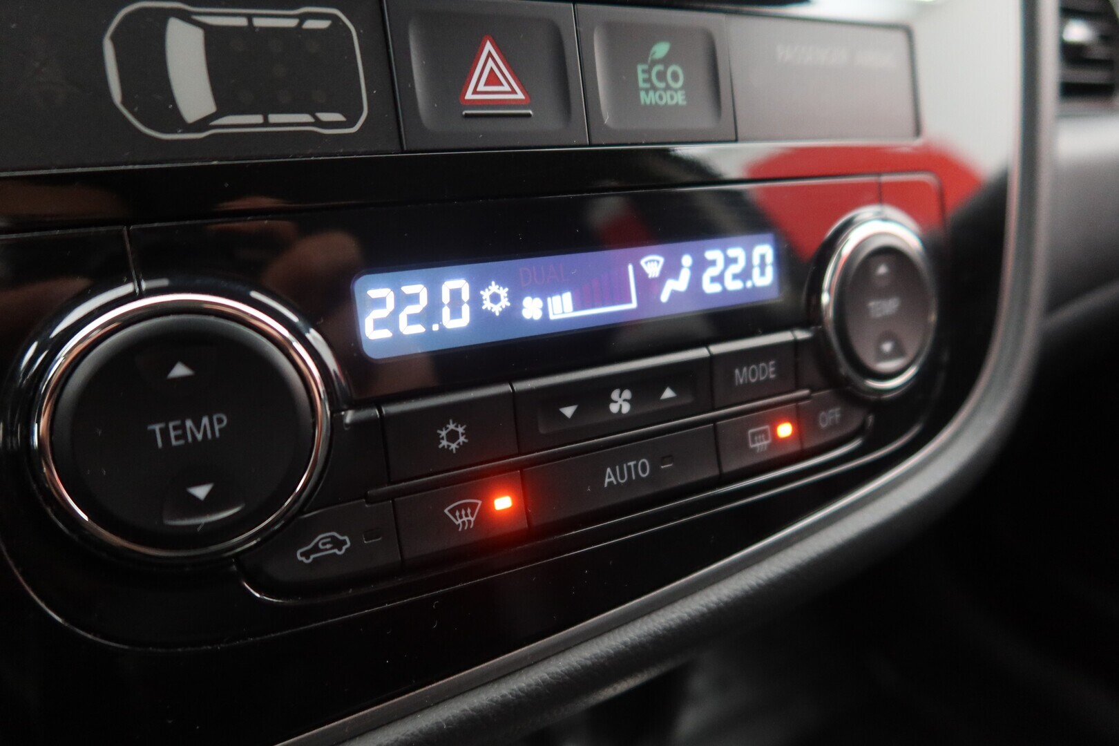 MITSUBISHI Outlander PHEV 2018