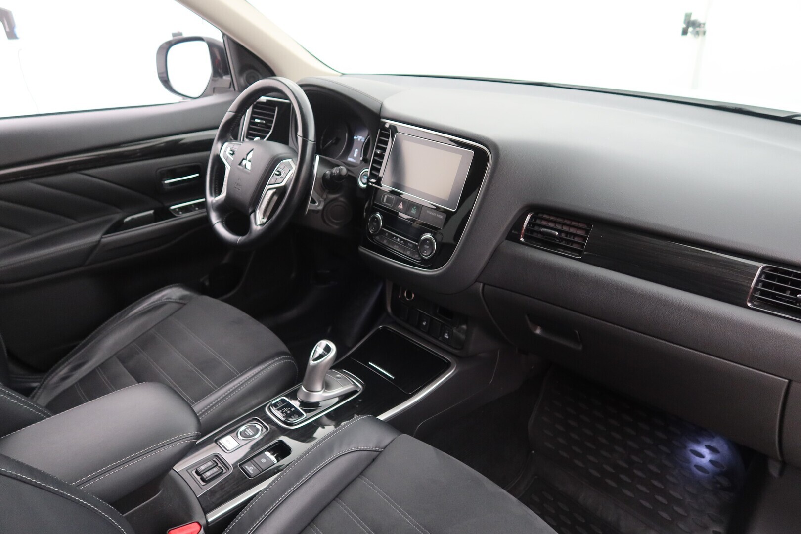 MITSUBISHI Outlander PHEV 2018