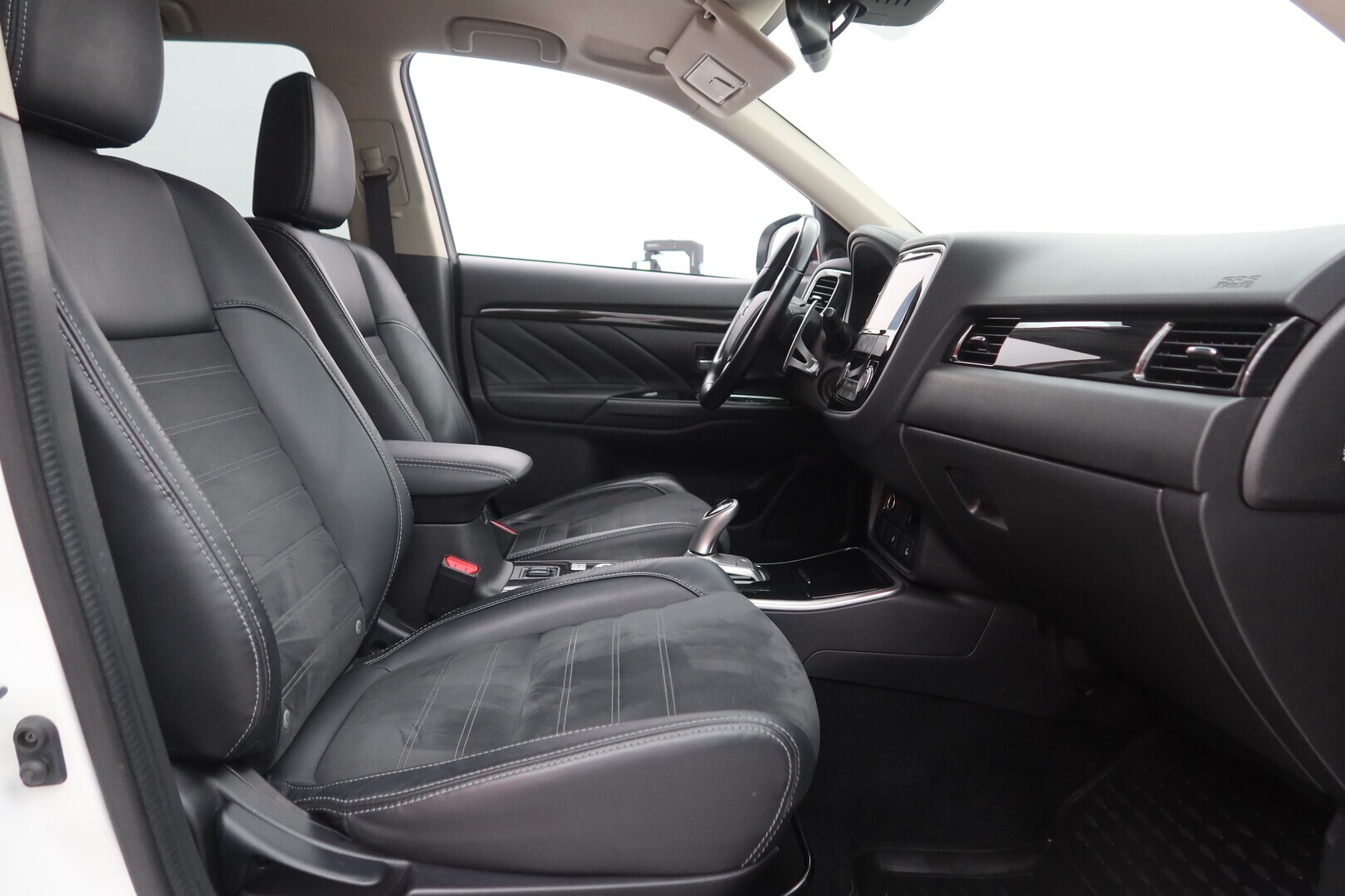 MITSUBISHI Outlander PHEV 2018