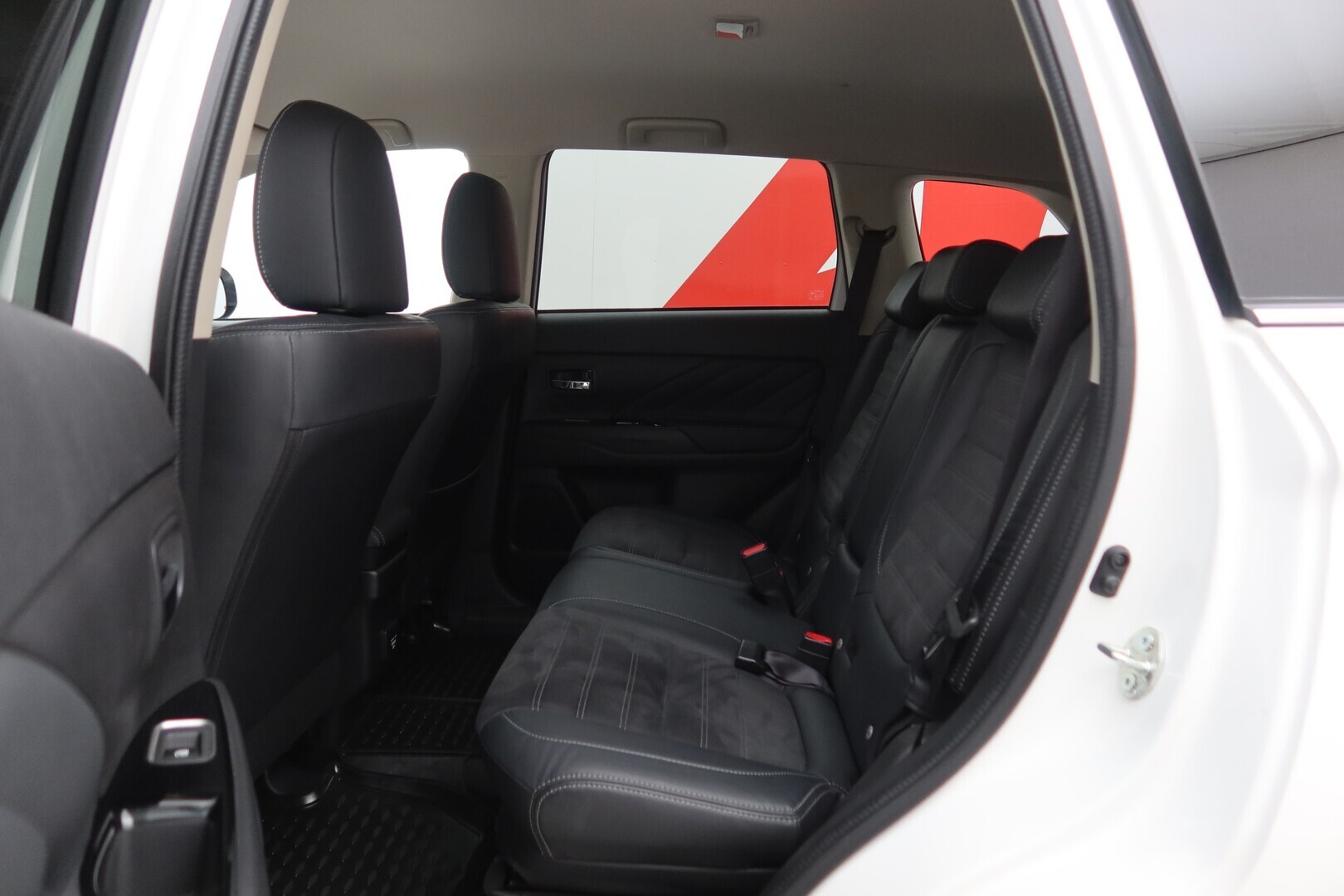 MITSUBISHI Outlander PHEV 2018