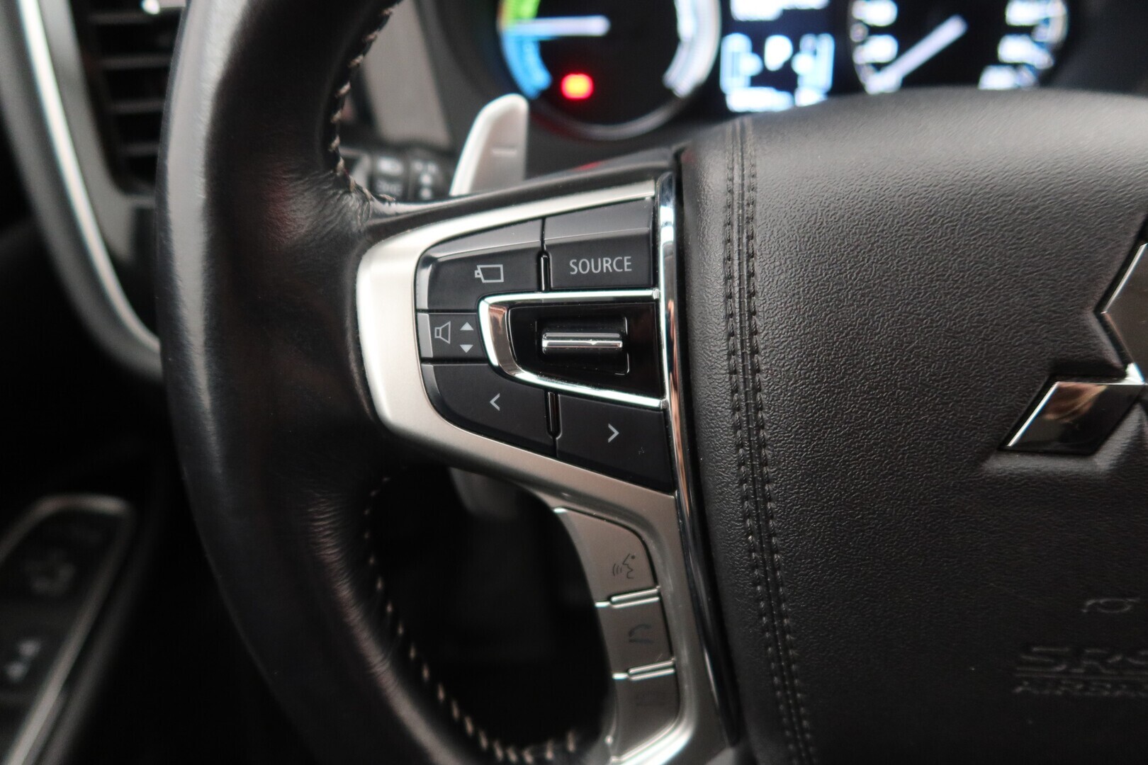 MITSUBISHI Outlander PHEV 2018