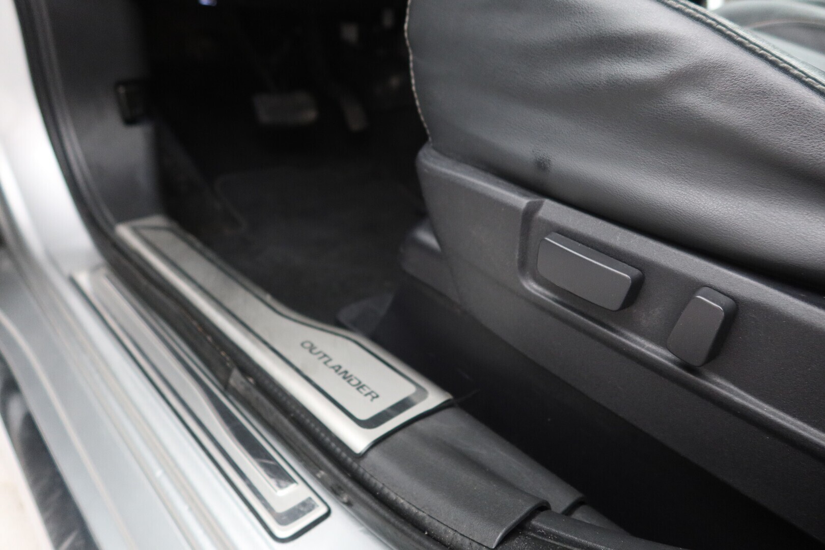 MITSUBISHI Outlander PHEV 2018