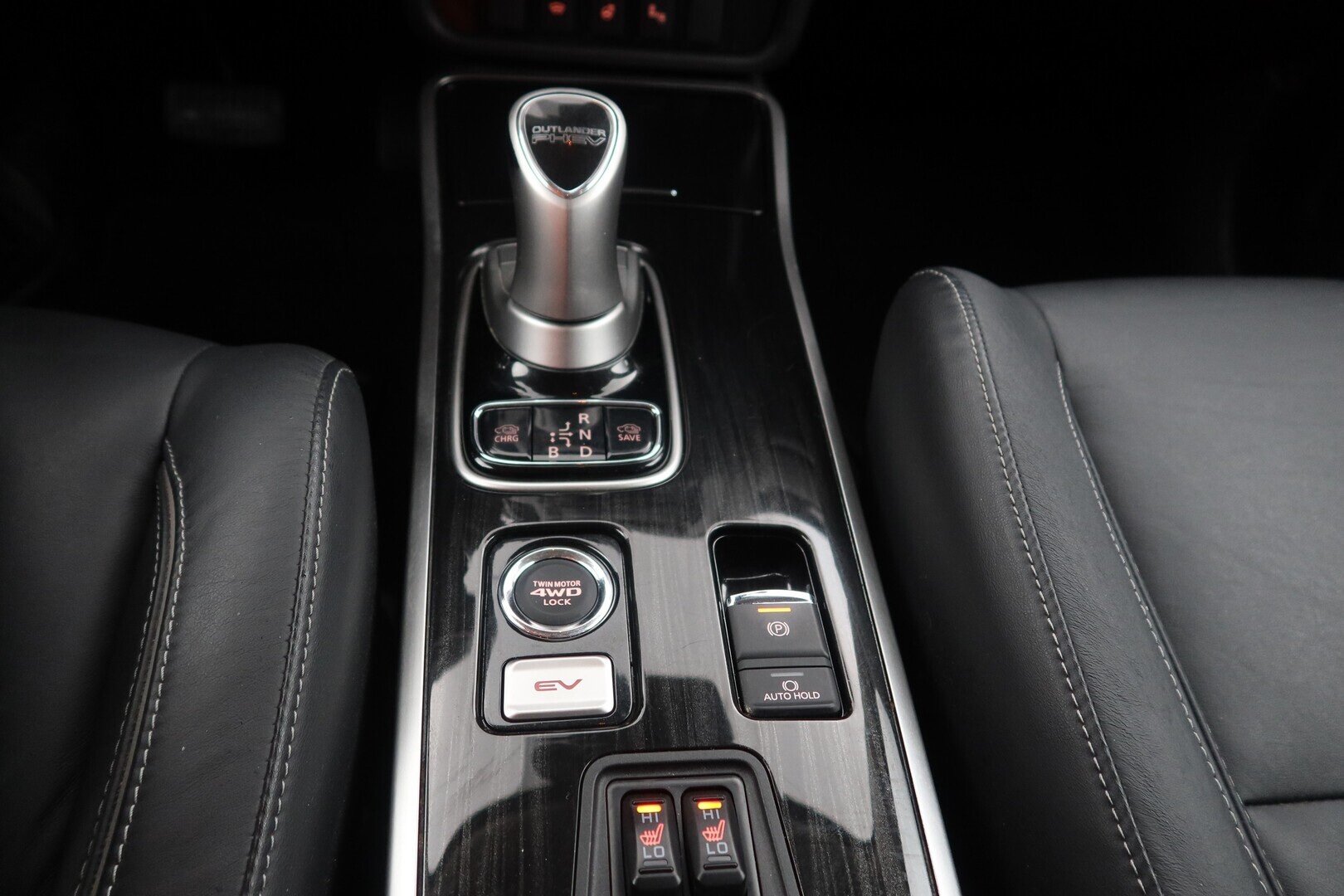 MITSUBISHI Outlander PHEV 2018