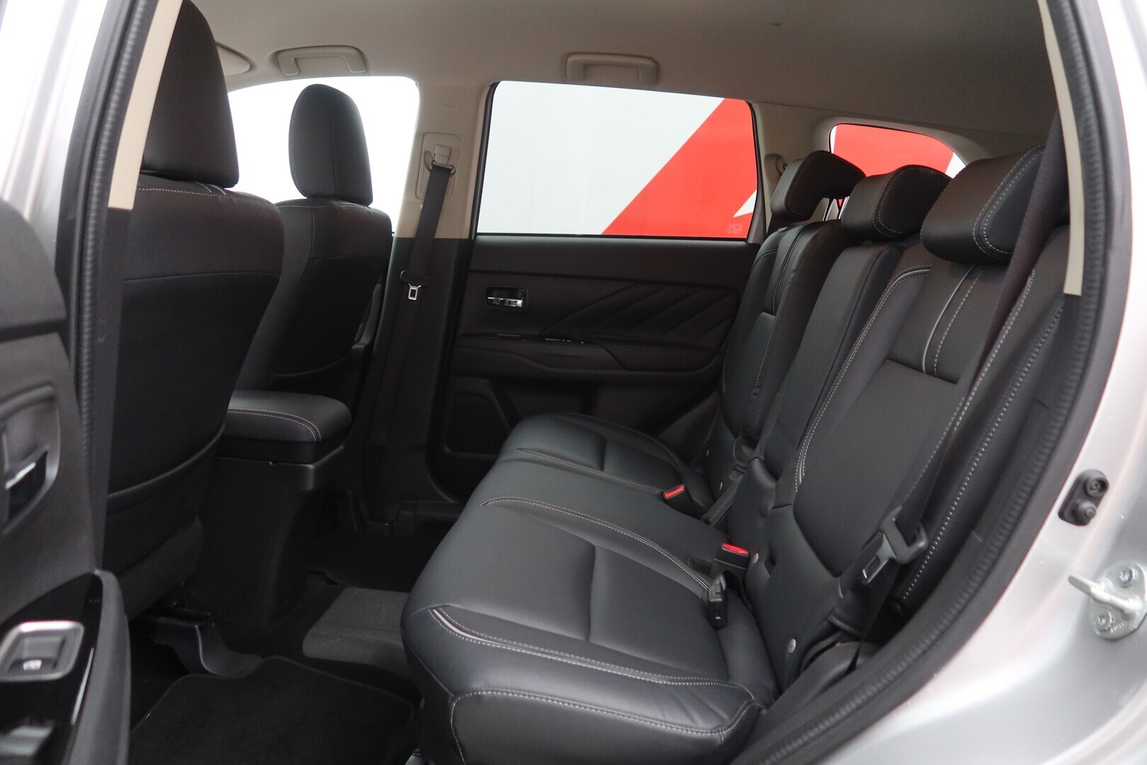 MITSUBISHI Outlander PHEV 2018