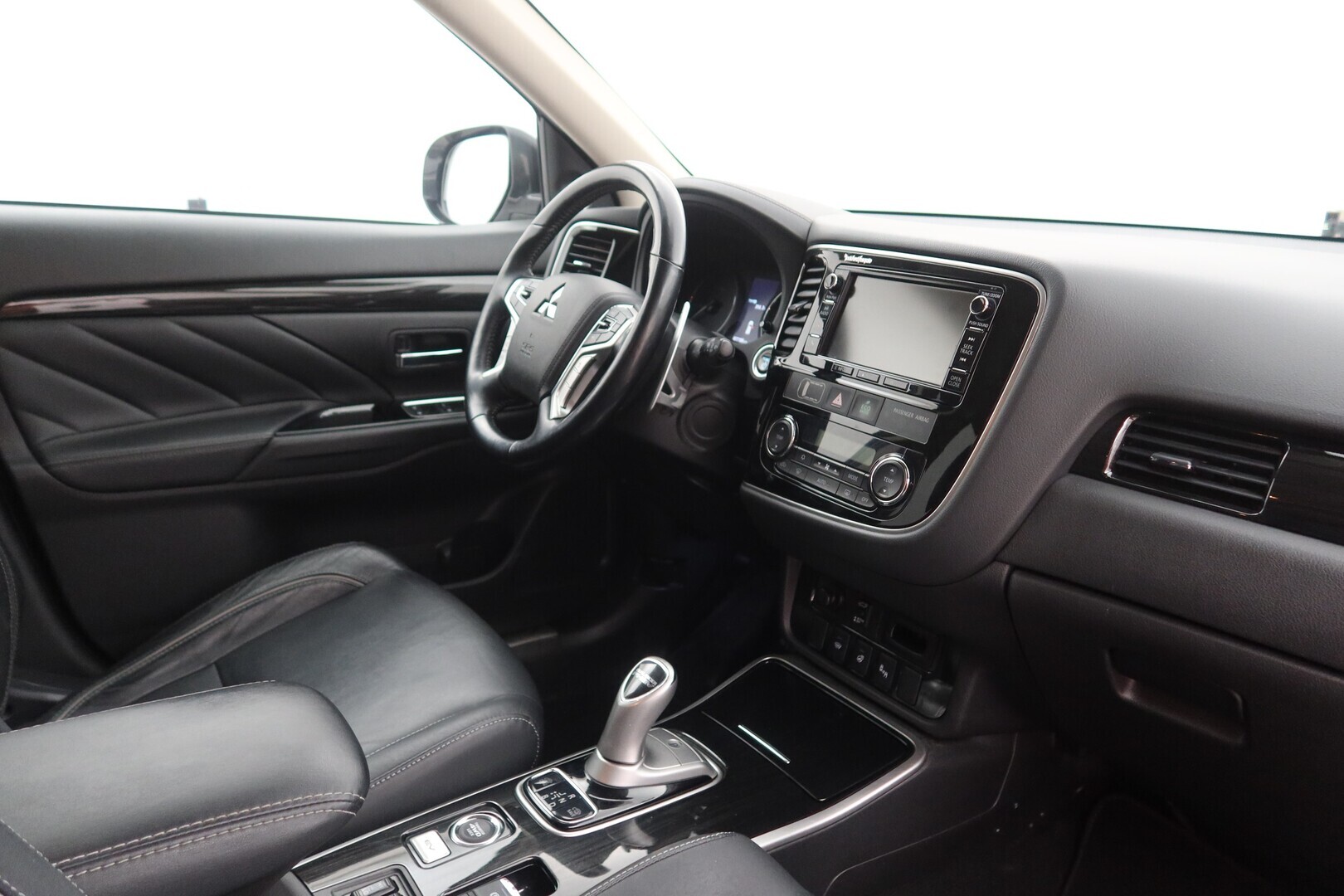 MITSUBISHI Outlander PHEV 2018