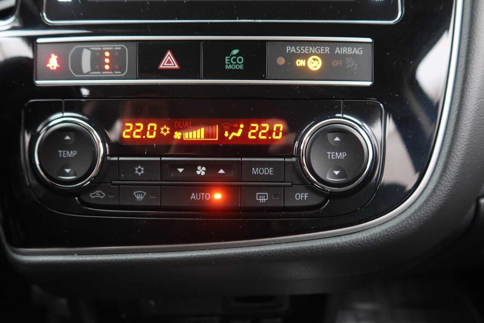 MITSUBISHI Outlander PHEV 2019