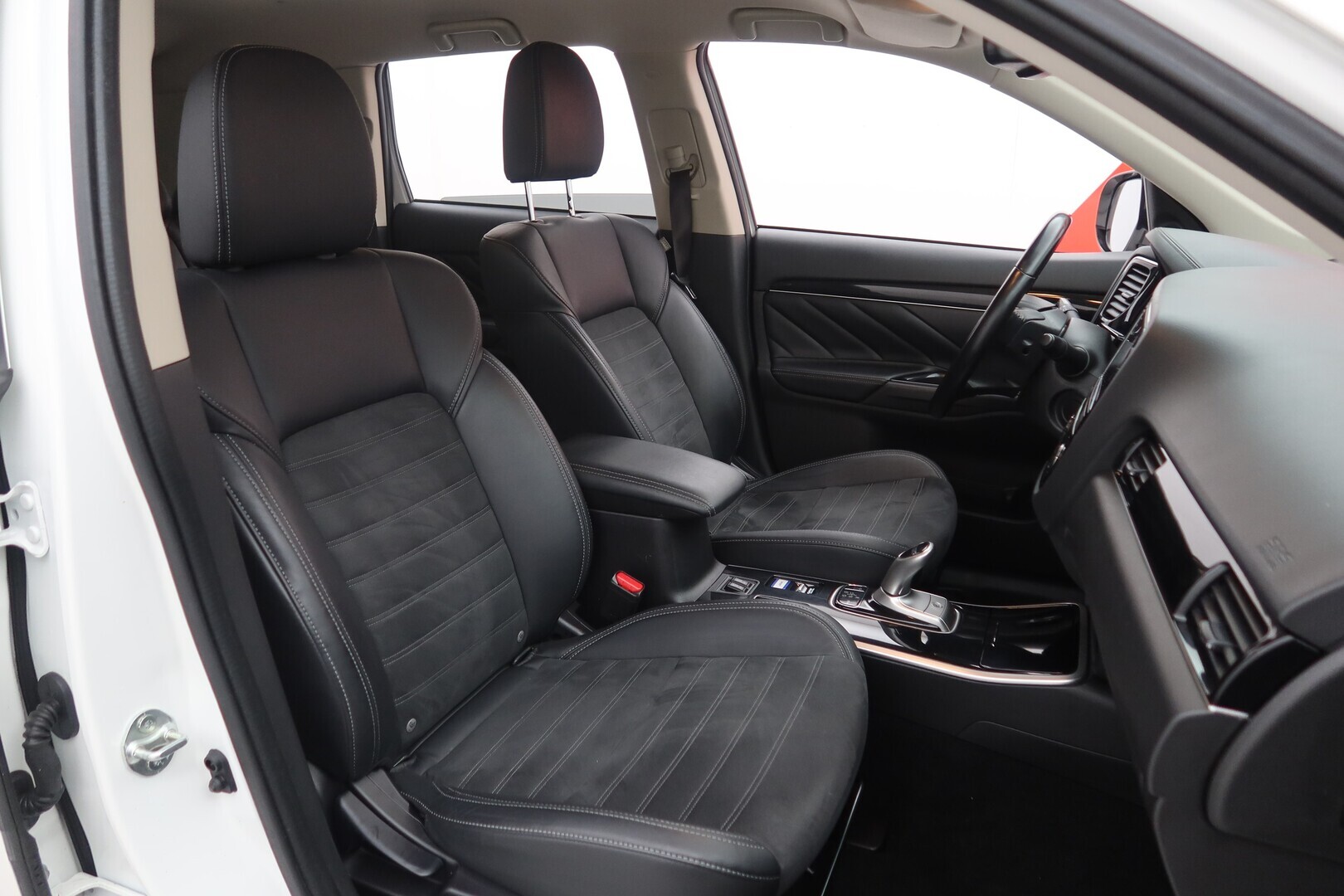 MITSUBISHI Outlander PHEV 2019