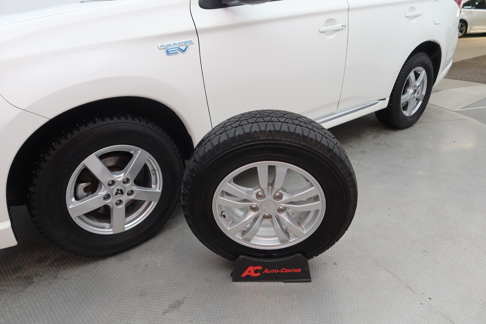 MITSUBISHI Outlander PHEV 2019