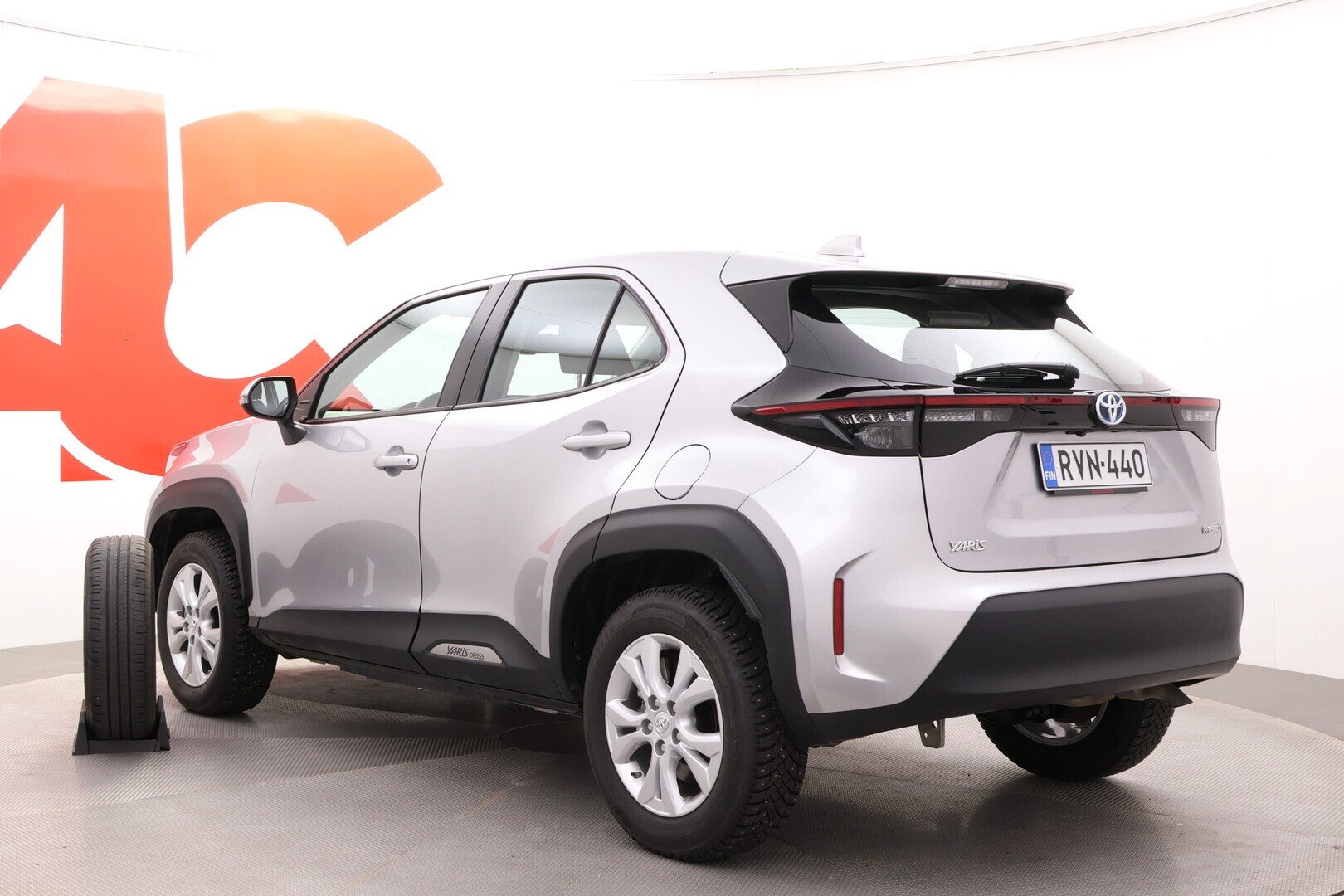 TOYOTA Yaris Cross 2024