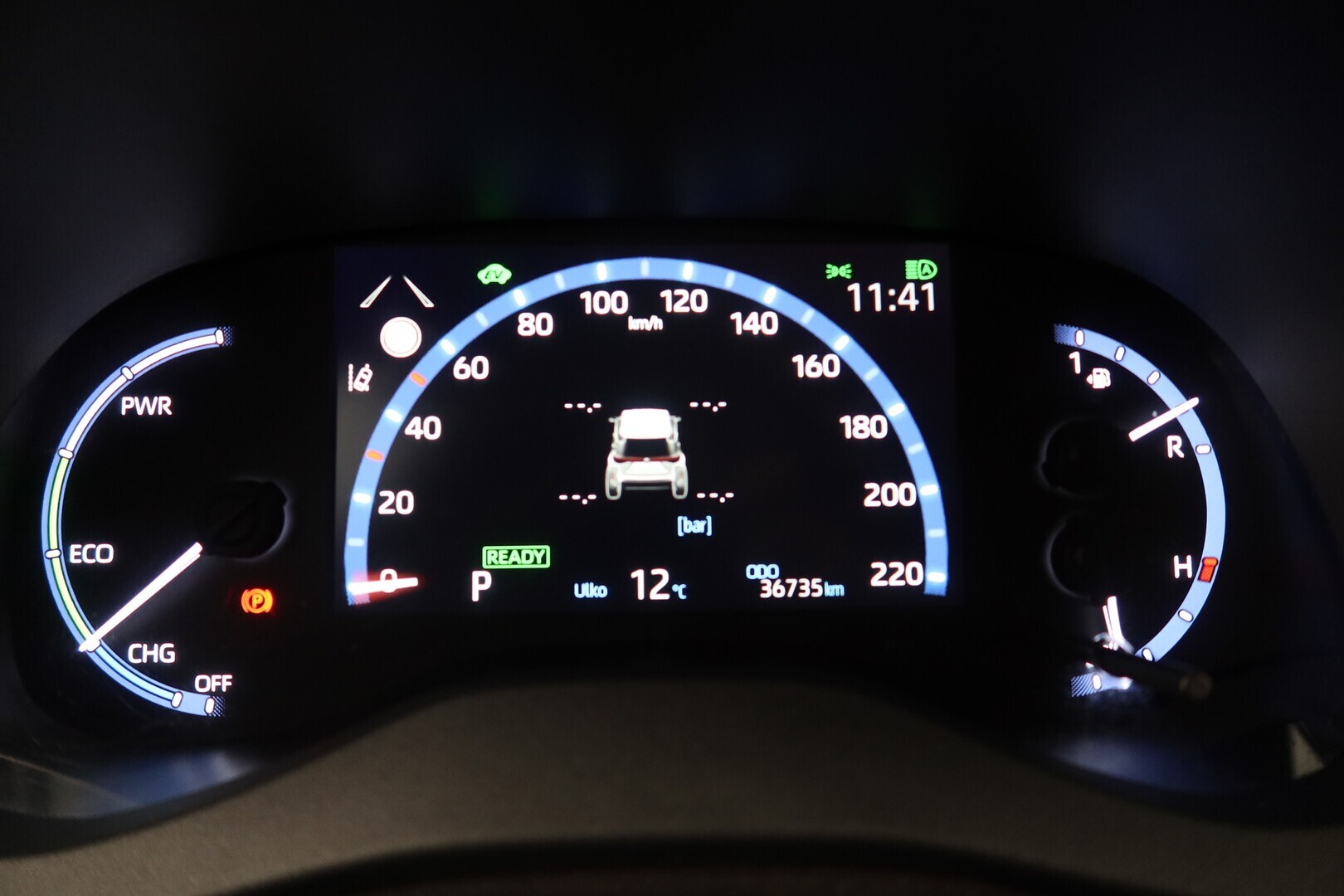 TOYOTA Yaris Cross 2024
