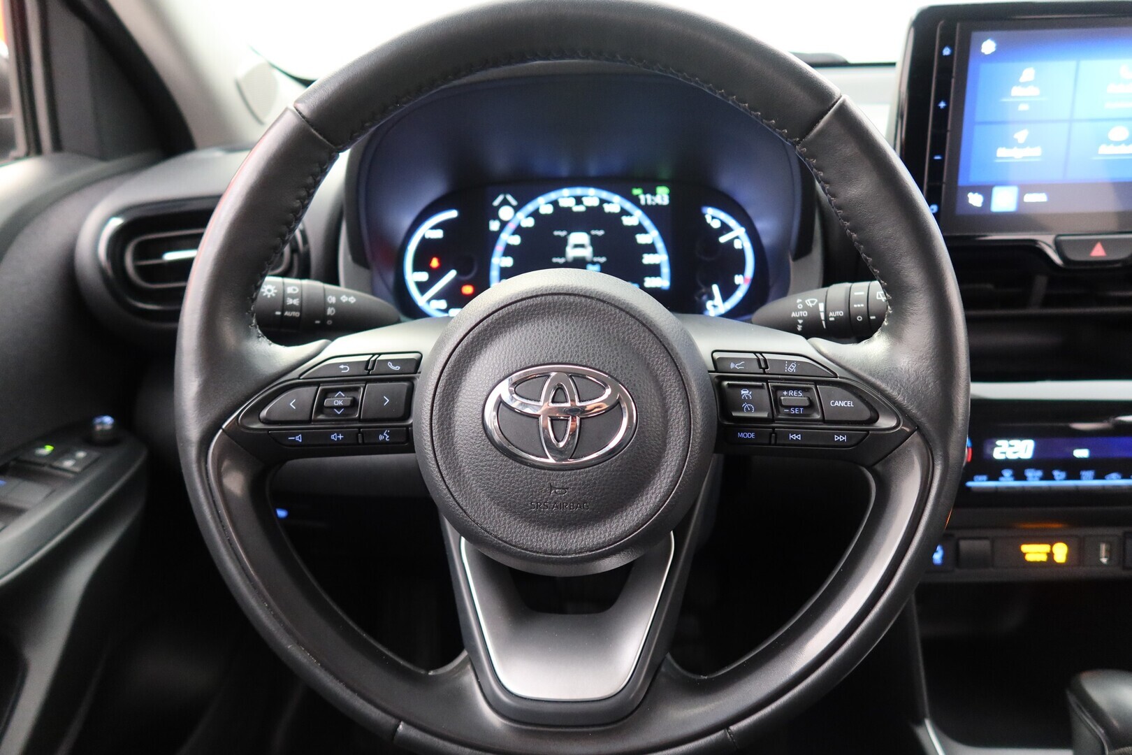TOYOTA Yaris Cross 2024