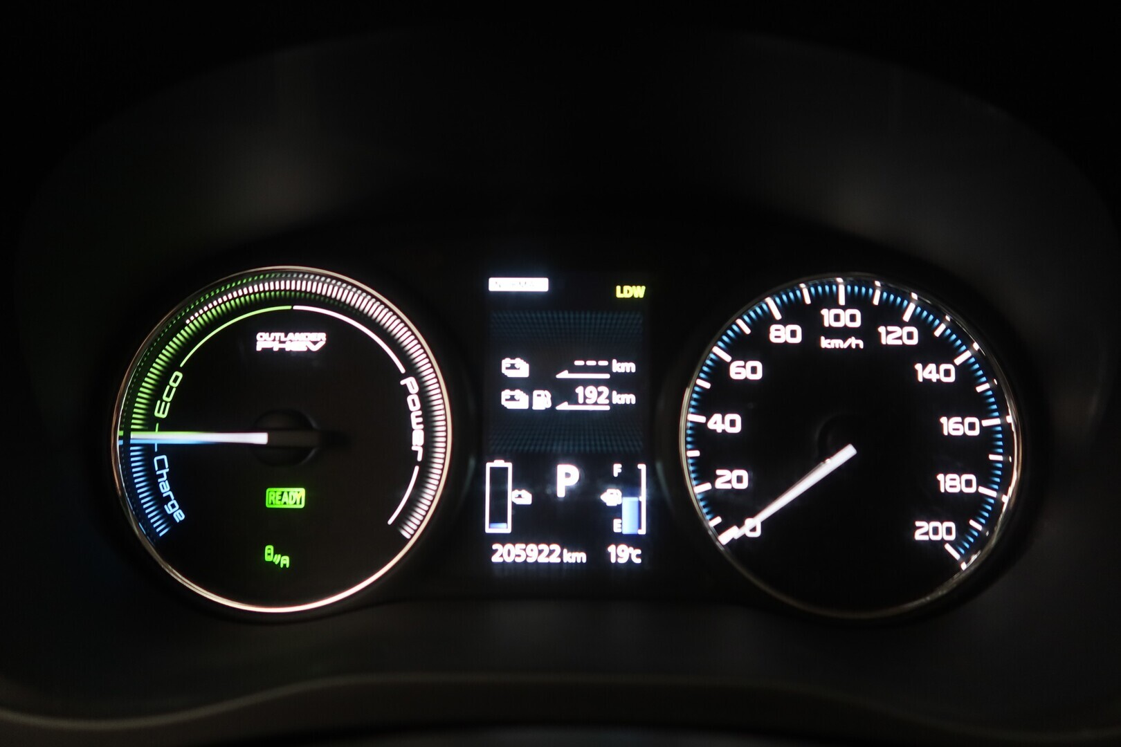 MITSUBISHI Outlander PHEV 2018