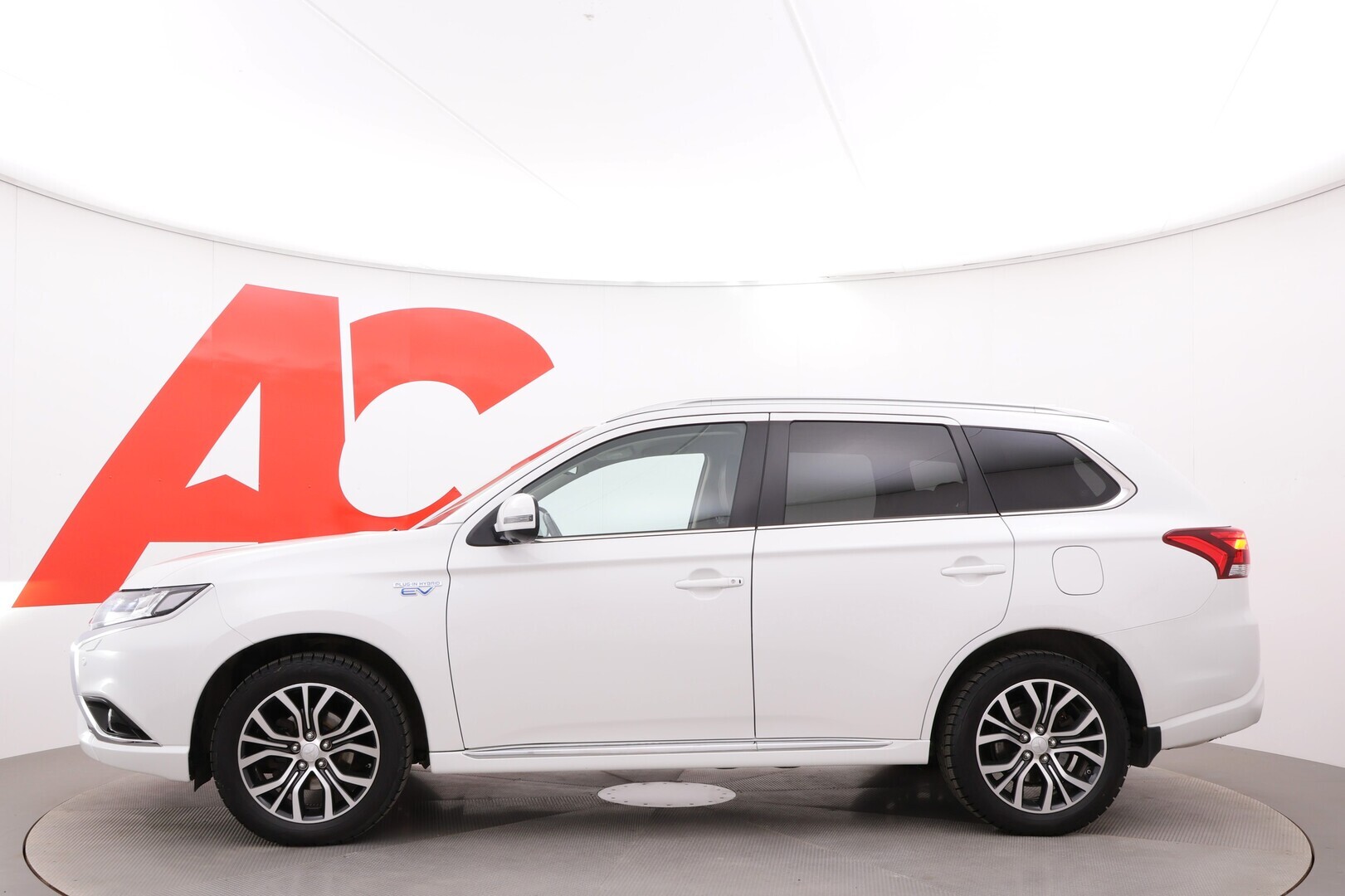 MITSUBISHI Outlander PHEV 2018