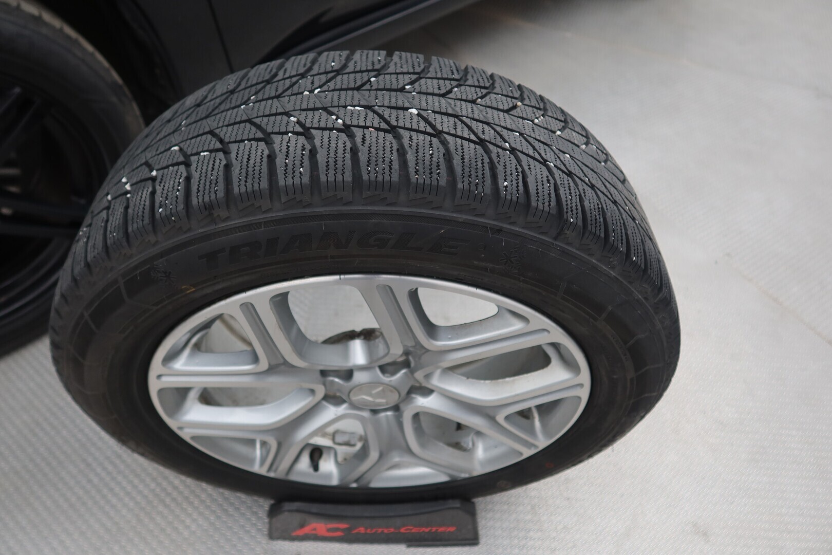 MITSUBISHI Outlander PHEV 2014