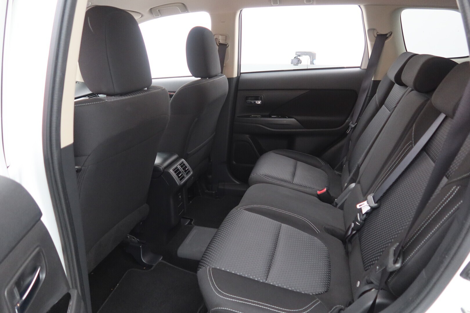 MITSUBISHI Outlander PHEV 2020