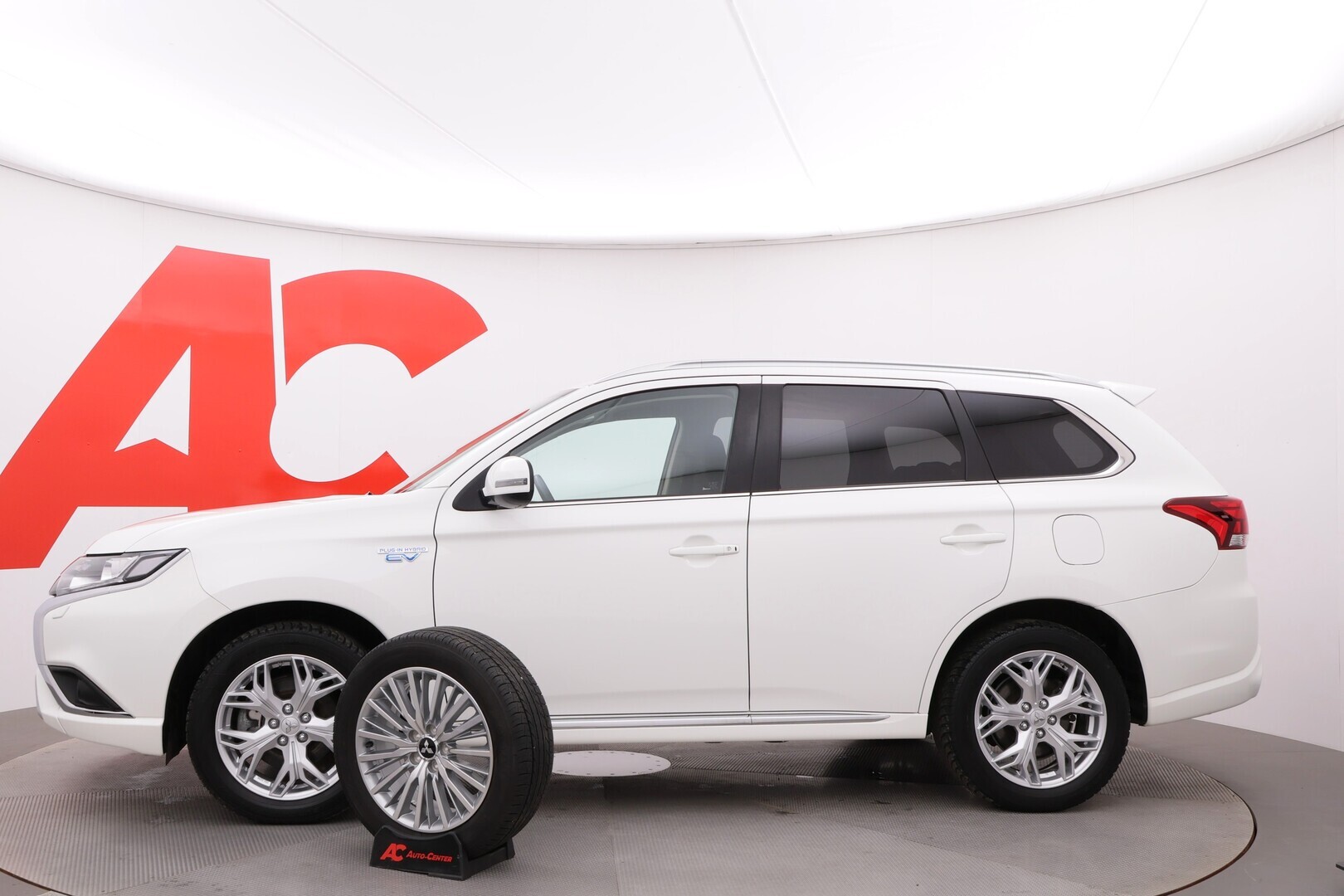 MITSUBISHI Outlander PHEV 2020