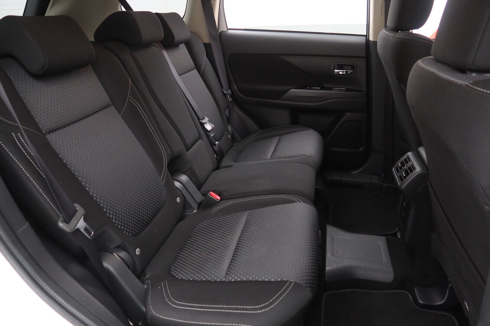 MITSUBISHI Outlander PHEV 2020