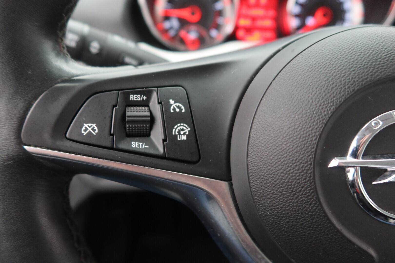 OPEL Adam 2014