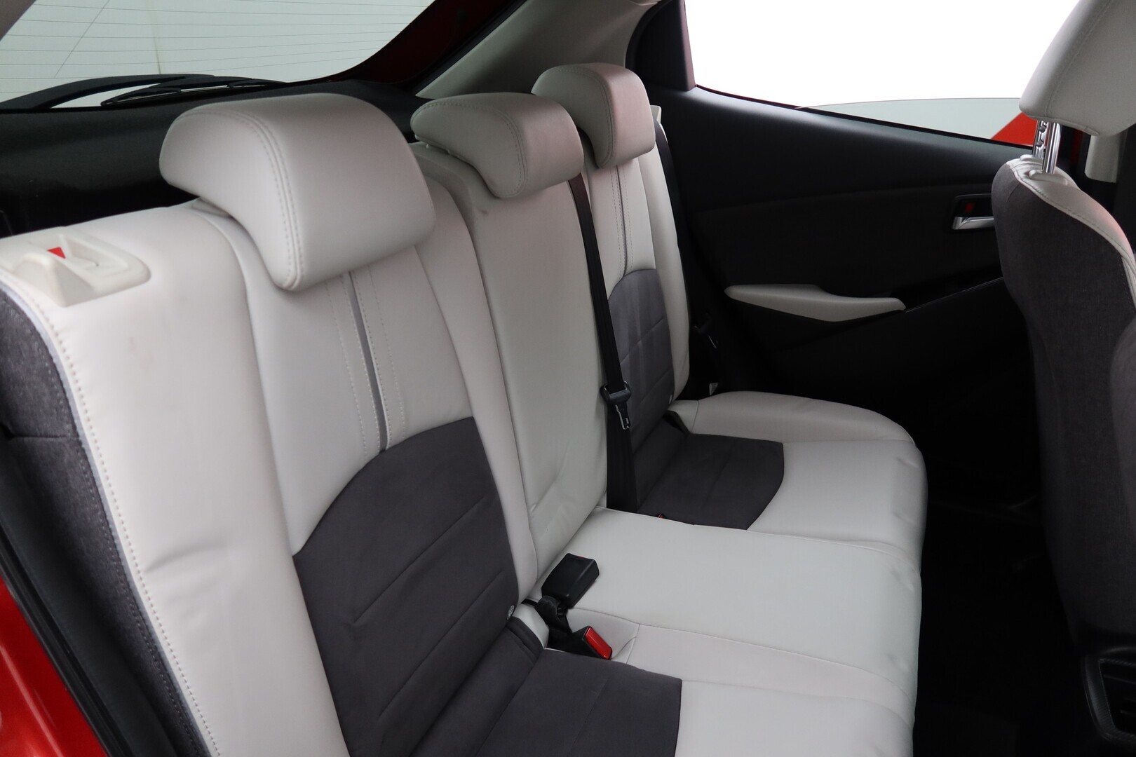 MAZDA 2 2020