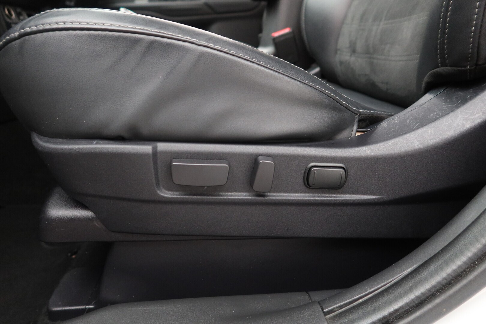 MITSUBISHI Outlander PHEV 2021