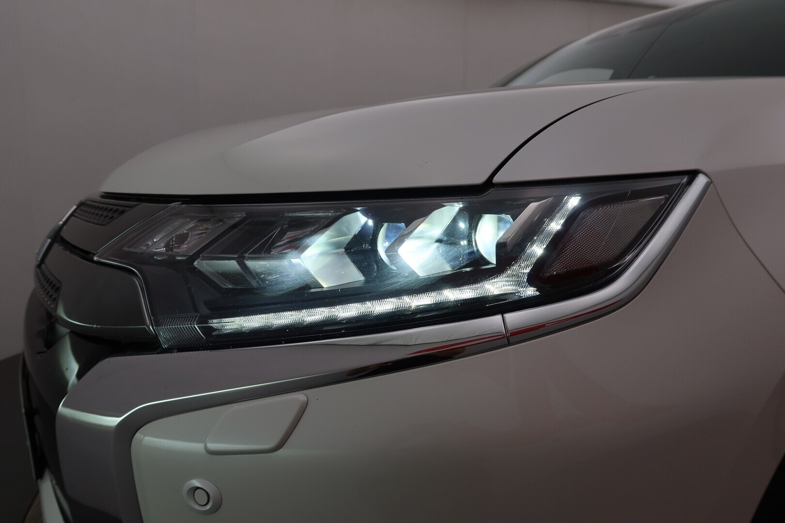 MITSUBISHI Outlander PHEV 2021