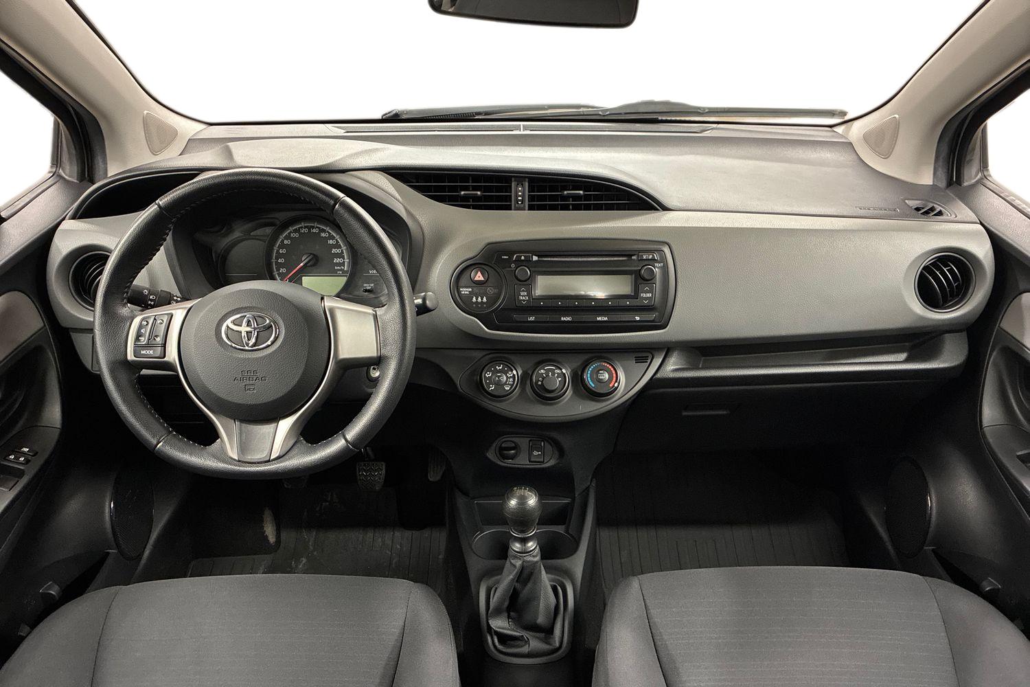 Toyota Yaris 2015