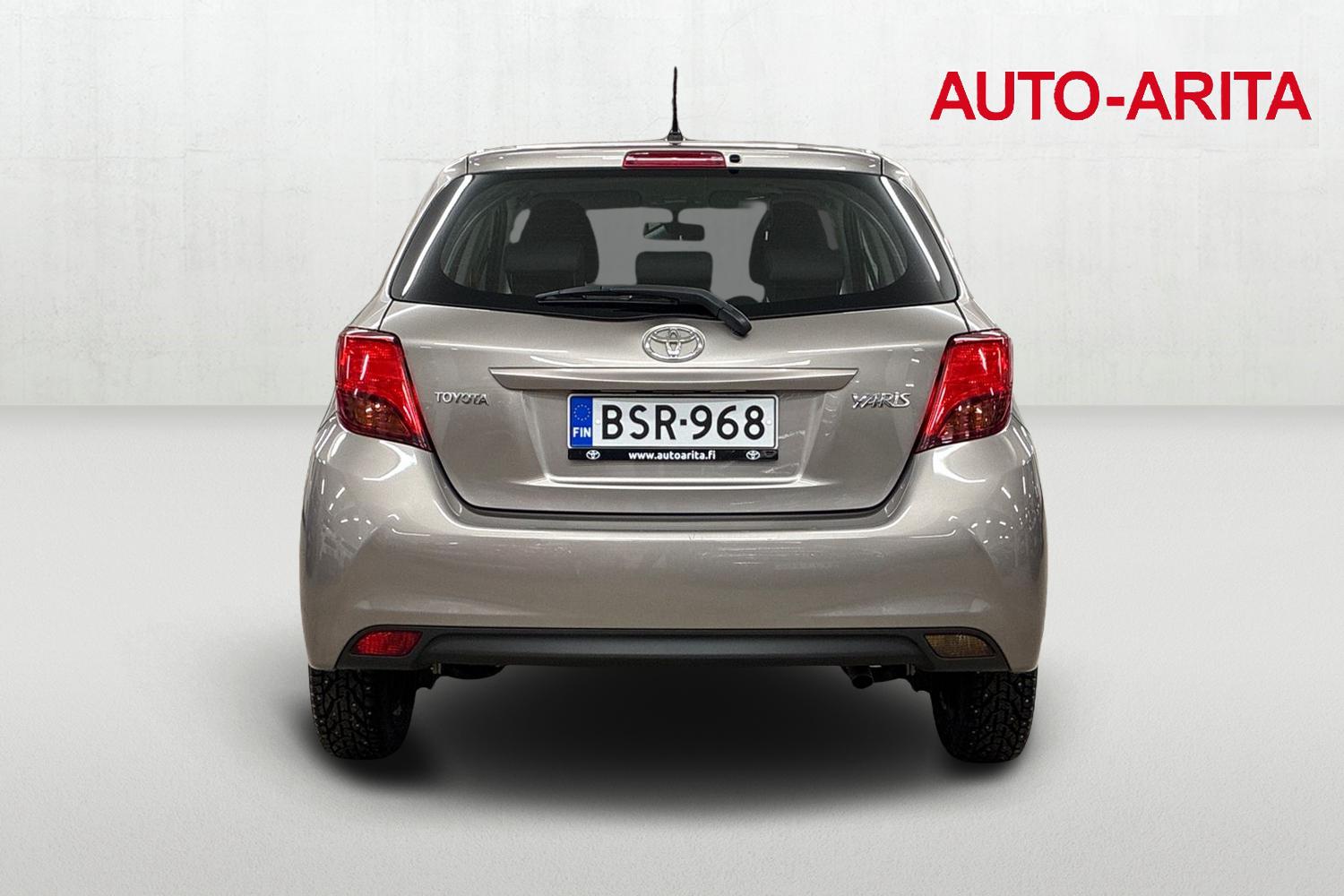 Toyota Yaris 2015