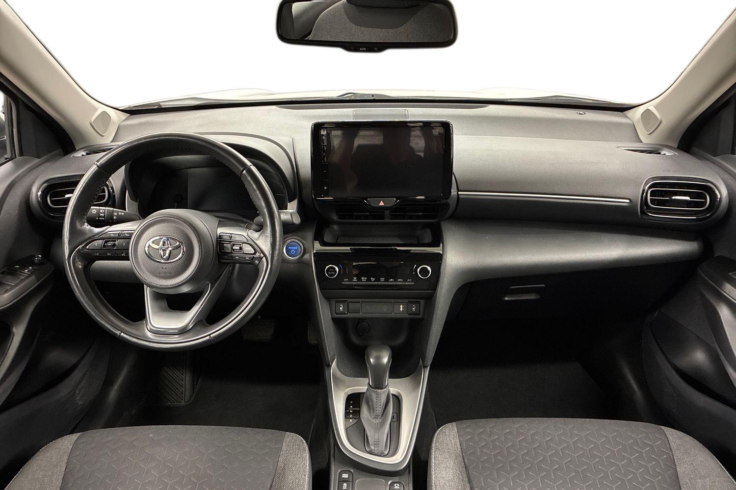 TOYOTA Yaris Cross 2024