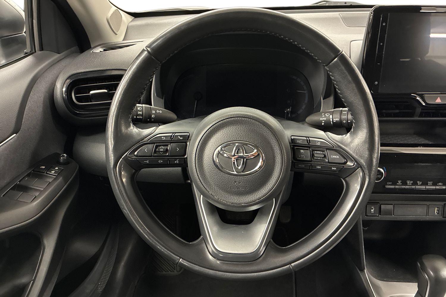 TOYOTA Yaris Cross 2024