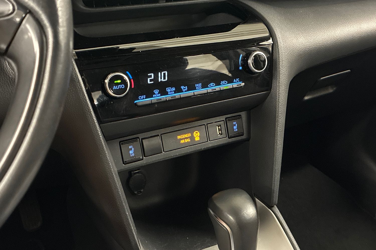 TOYOTA Yaris Cross 2024