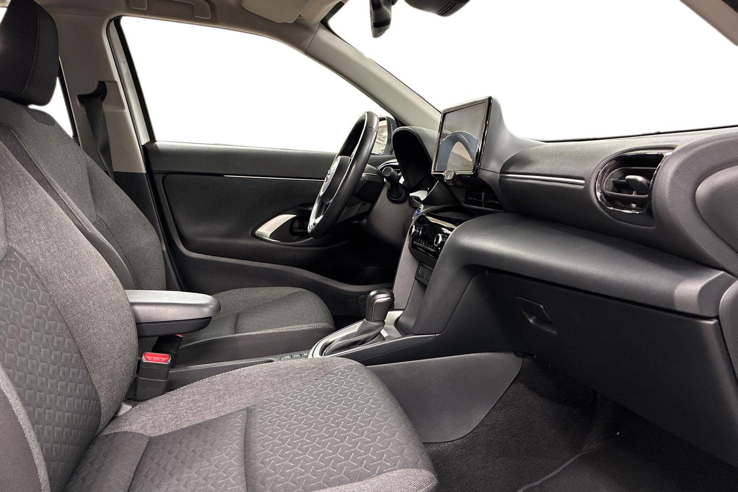 TOYOTA Yaris Cross 2024