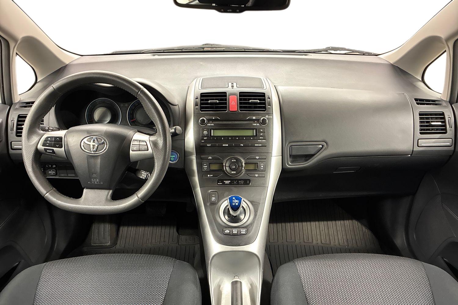 Toyota Auris 2012