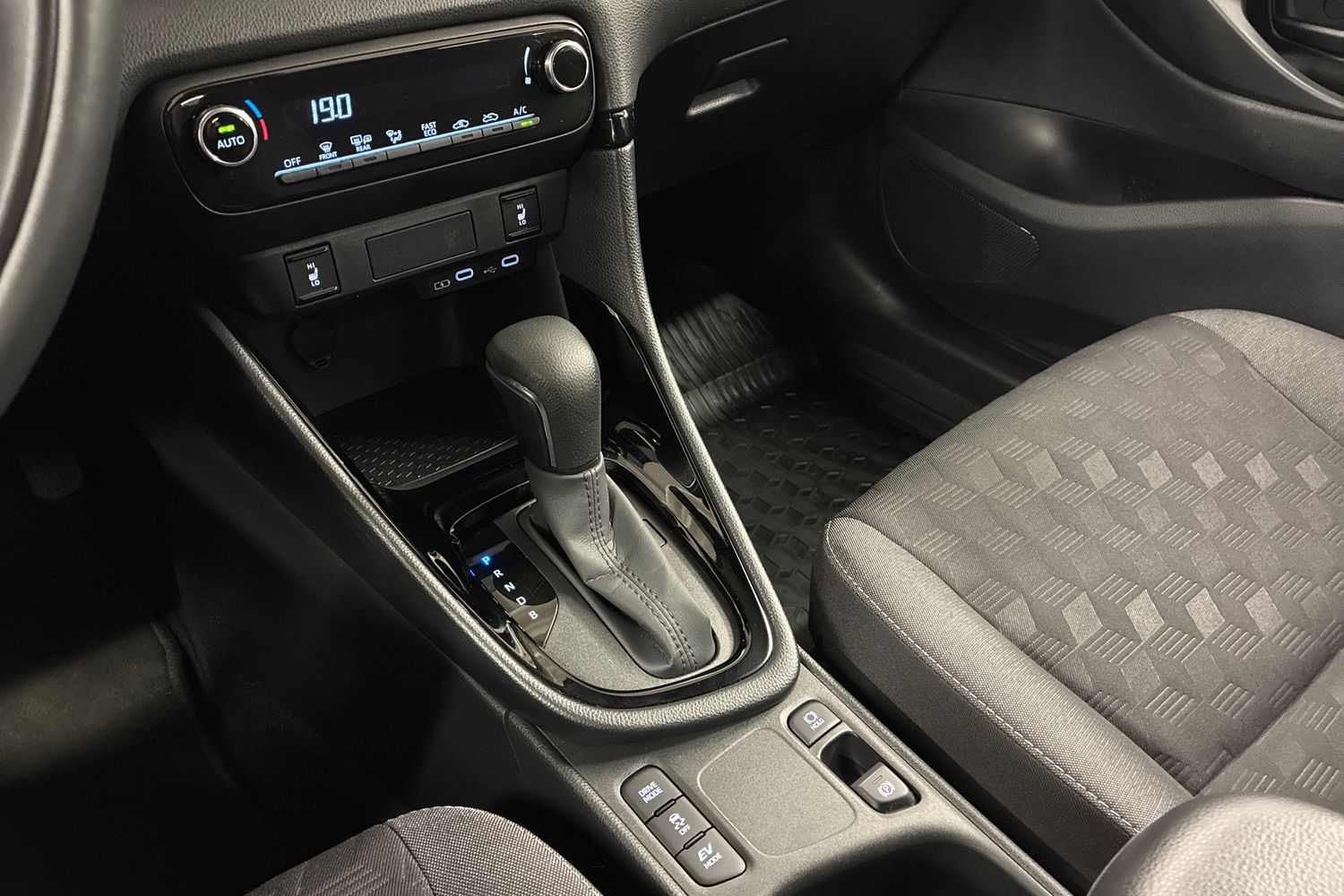 Toyota Yaris 2024