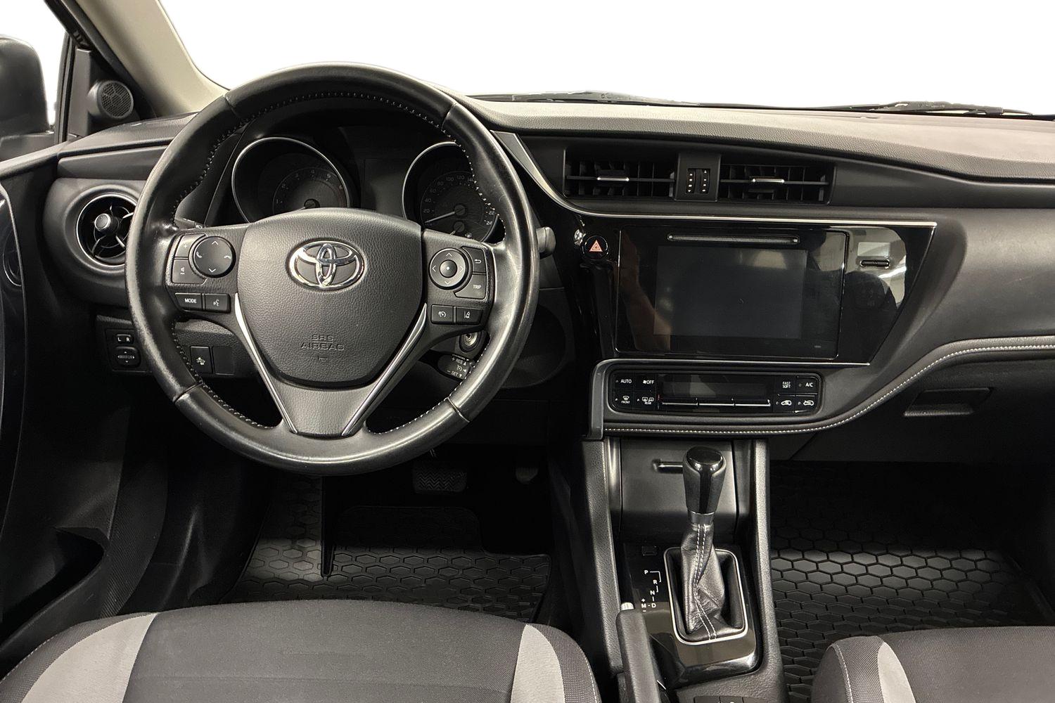 Toyota Auris 2017