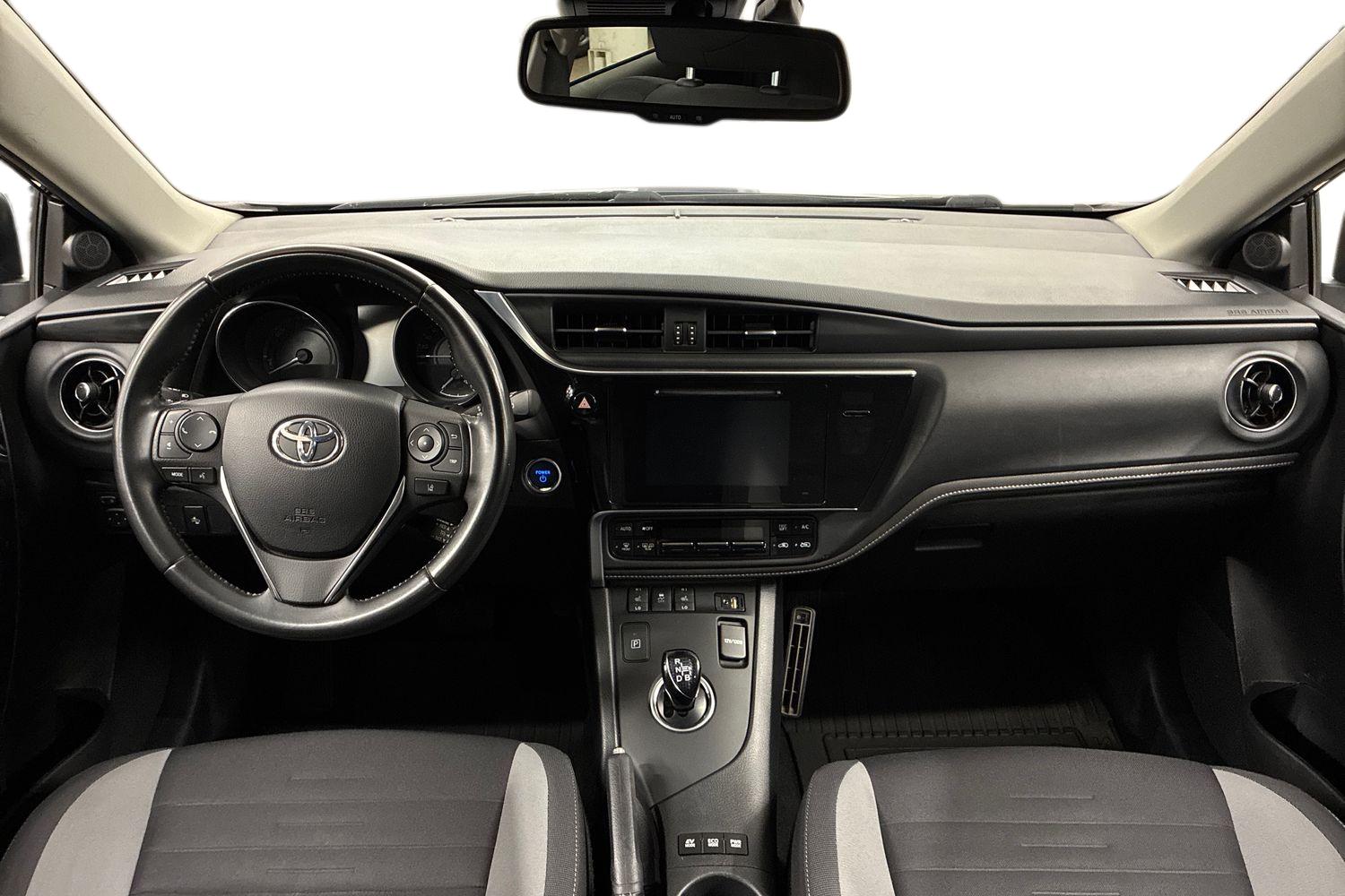 Toyota Auris 2016