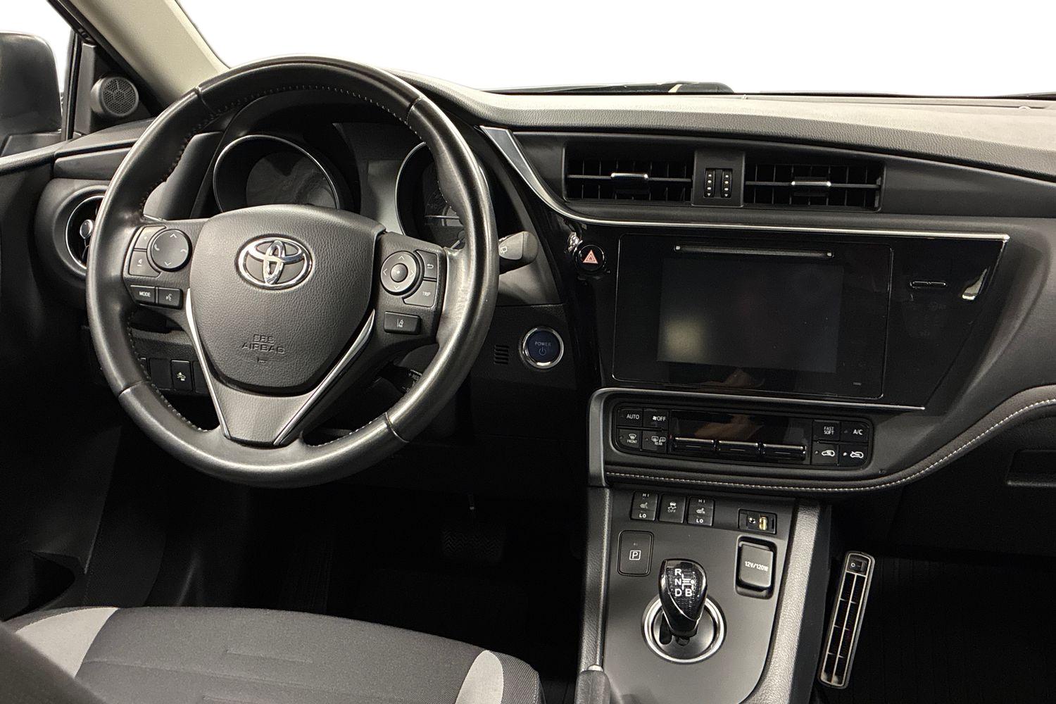 Toyota Auris 2016
