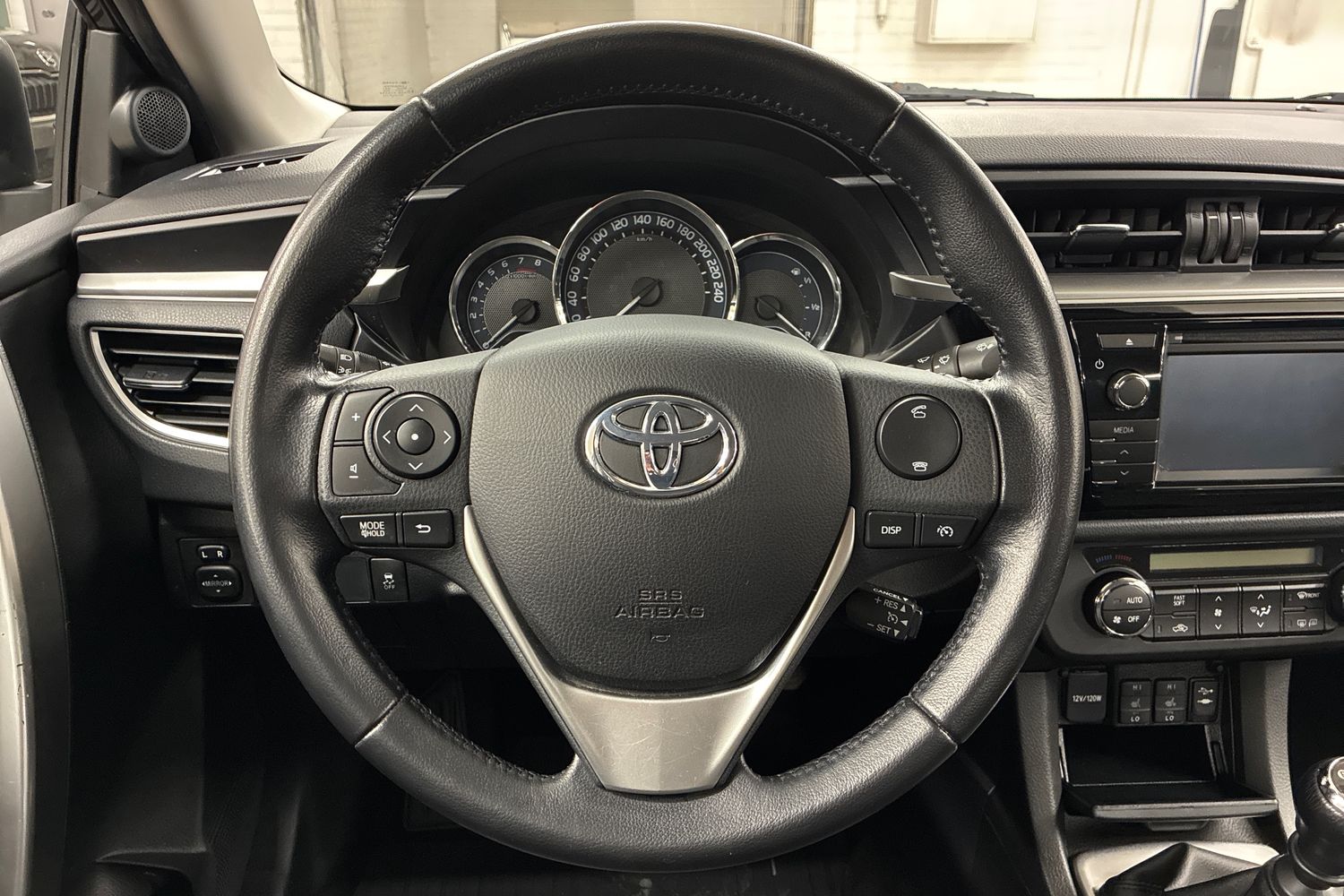 Toyota Corolla 2015