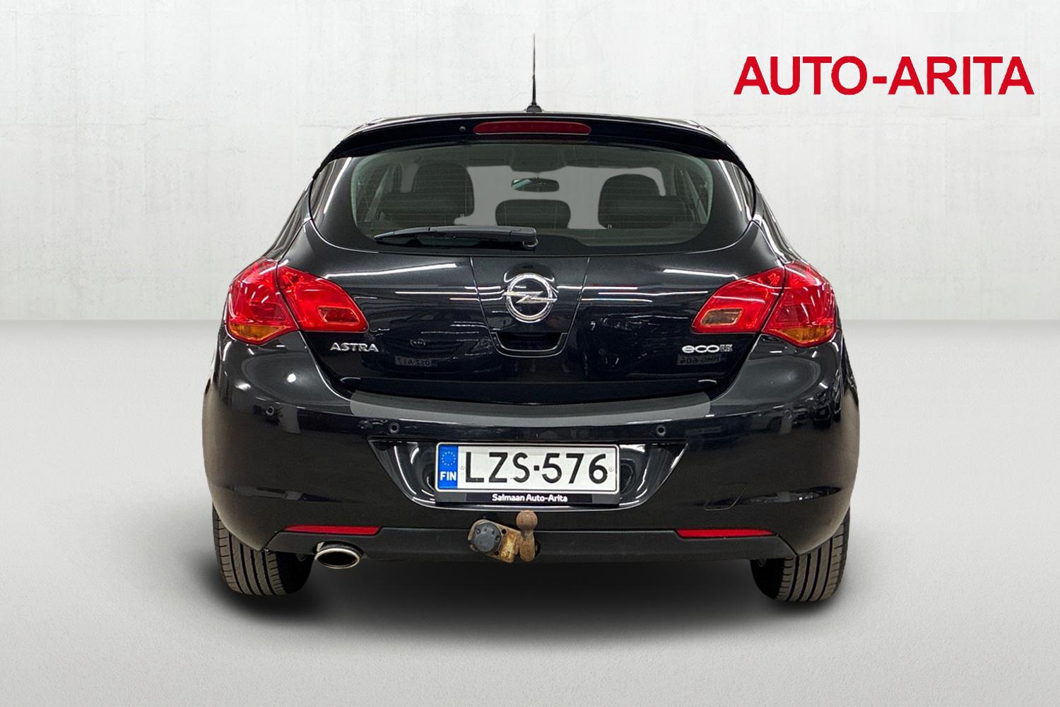 Opel Astra 2012
