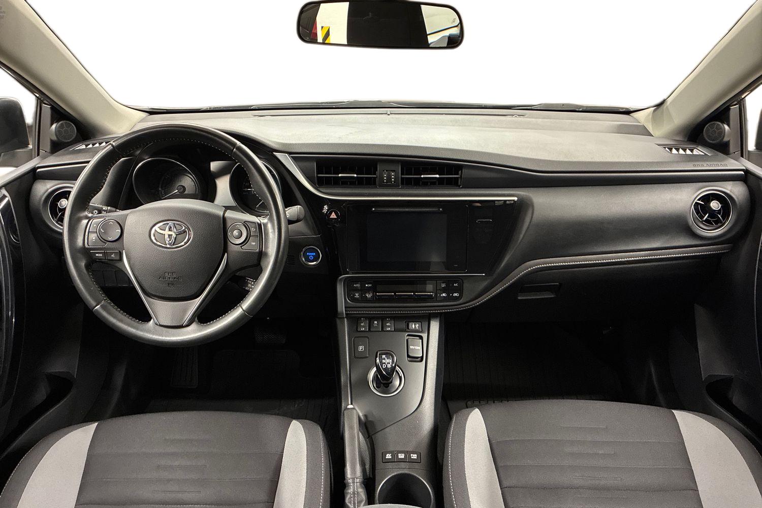 Toyota Auris 2016