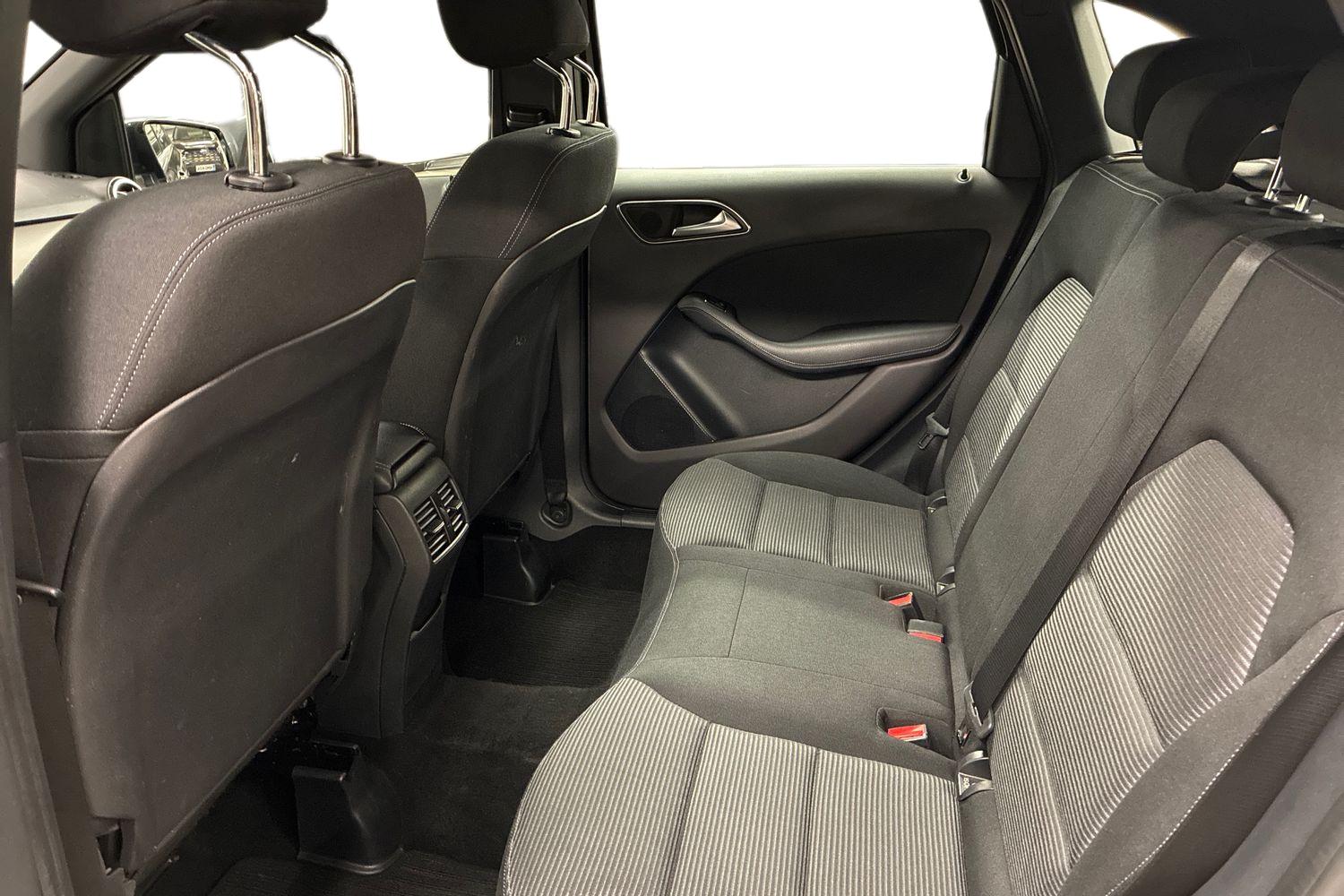 Mercedes-Benz B 2016