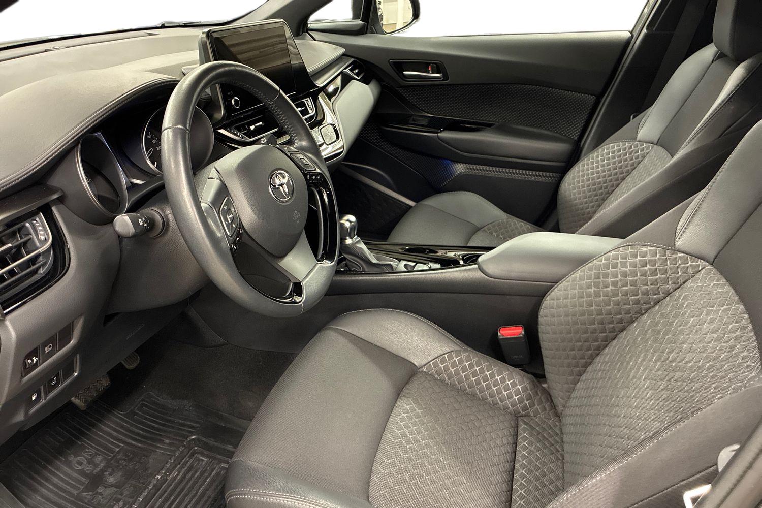 TOYOTA C-HR 2023