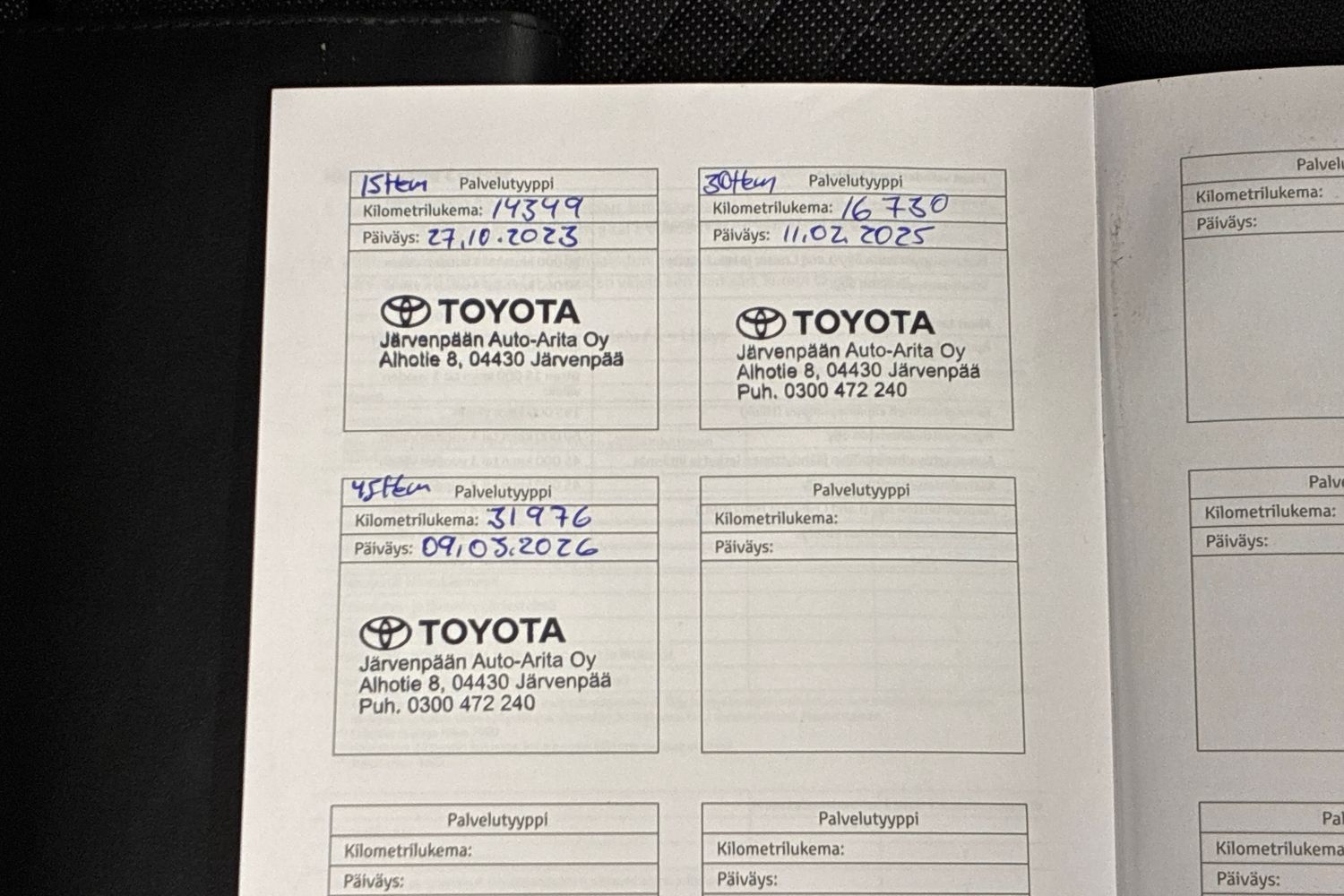 TOYOTA C-HR 2023