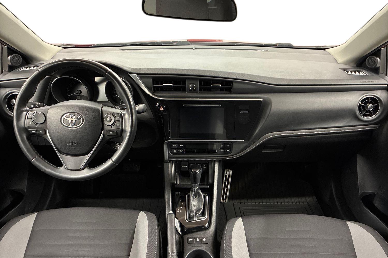 Toyota Auris 2016