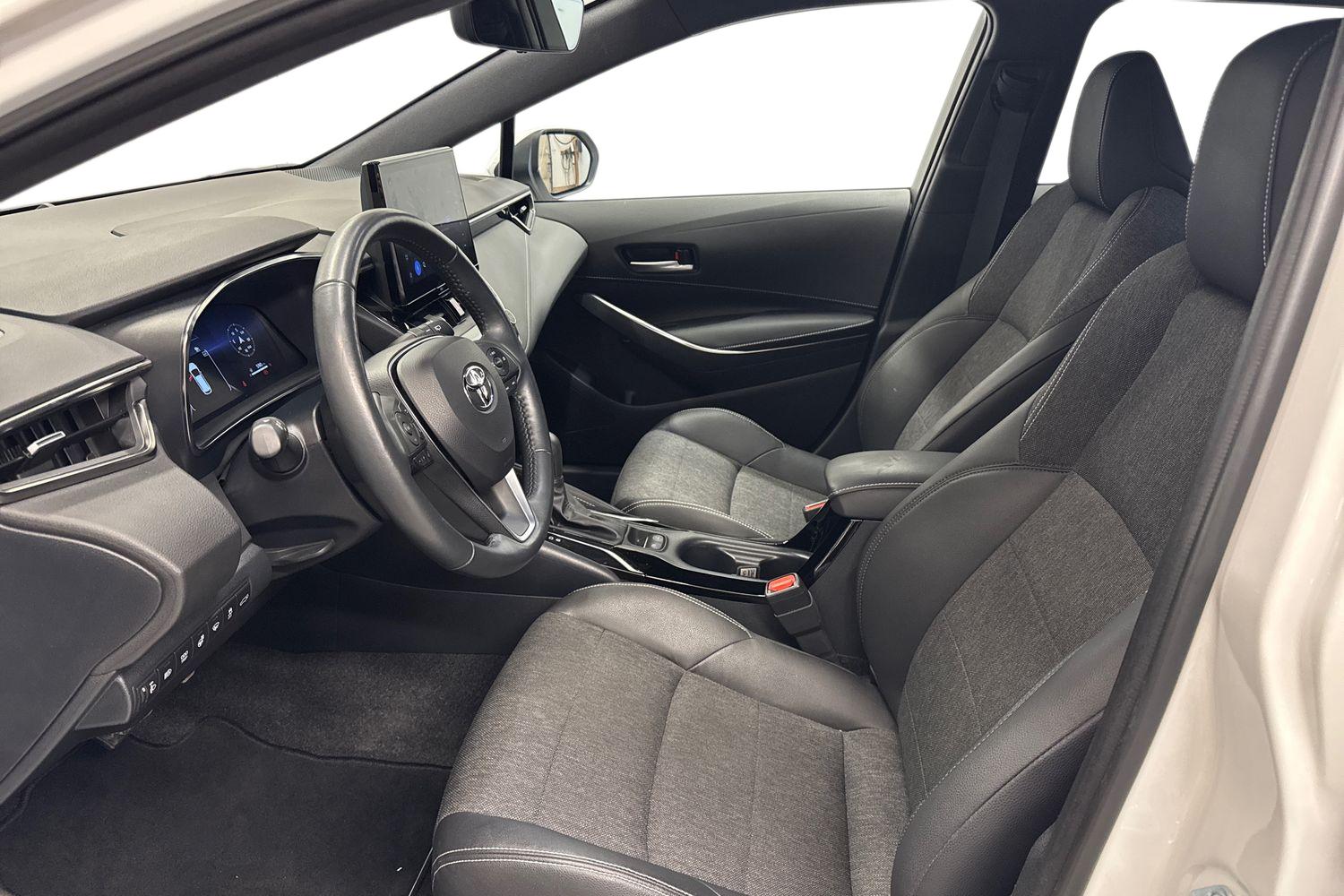 TOYOTA COROLLA 2023