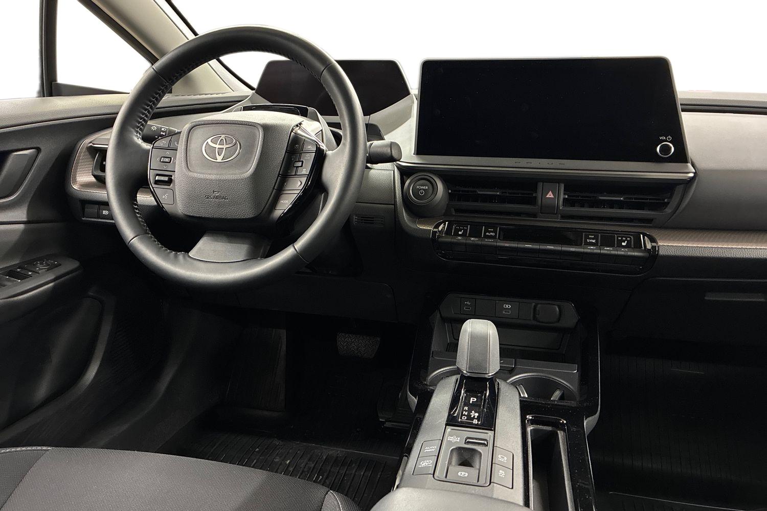 Toyota Prius Plug-in 2024