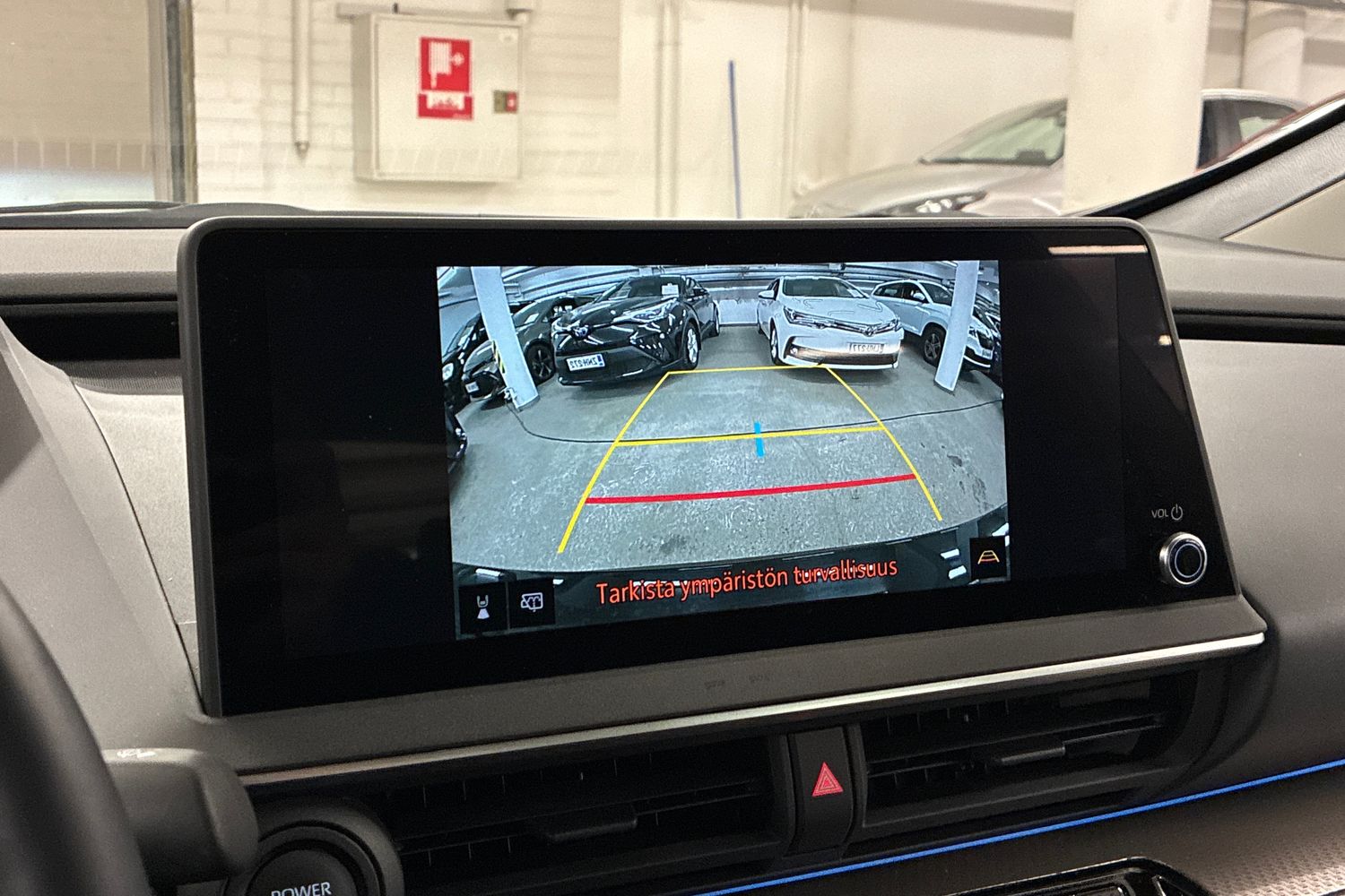 Toyota Prius Plug-in 2024